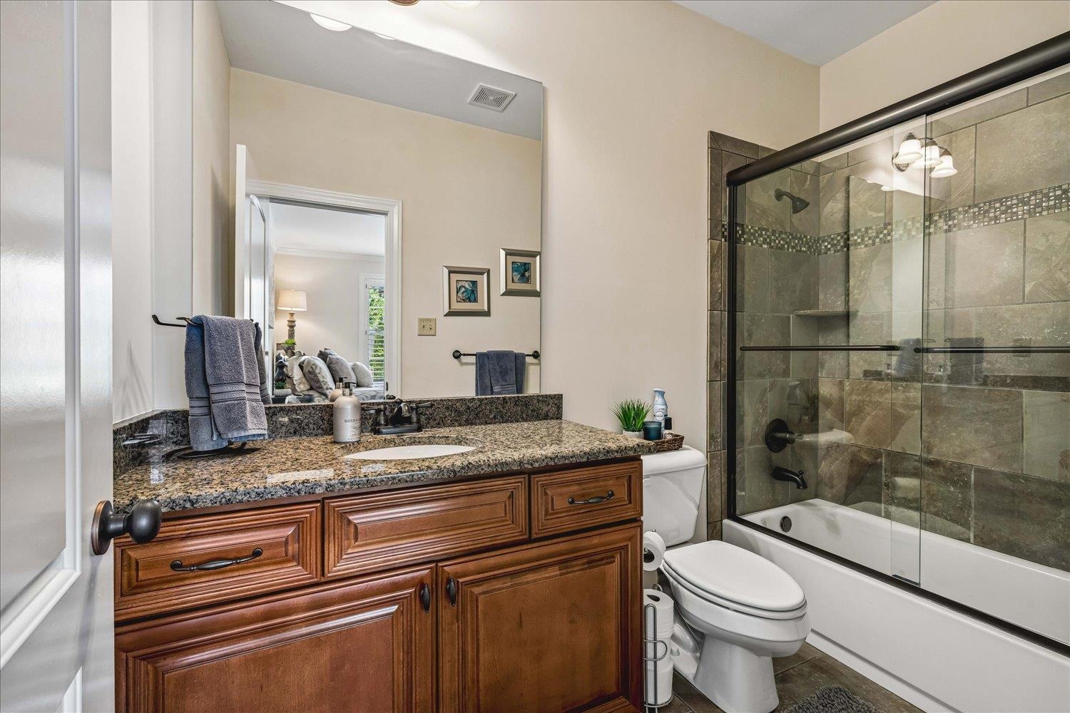 1020 Ostlers Way Property Photo 10