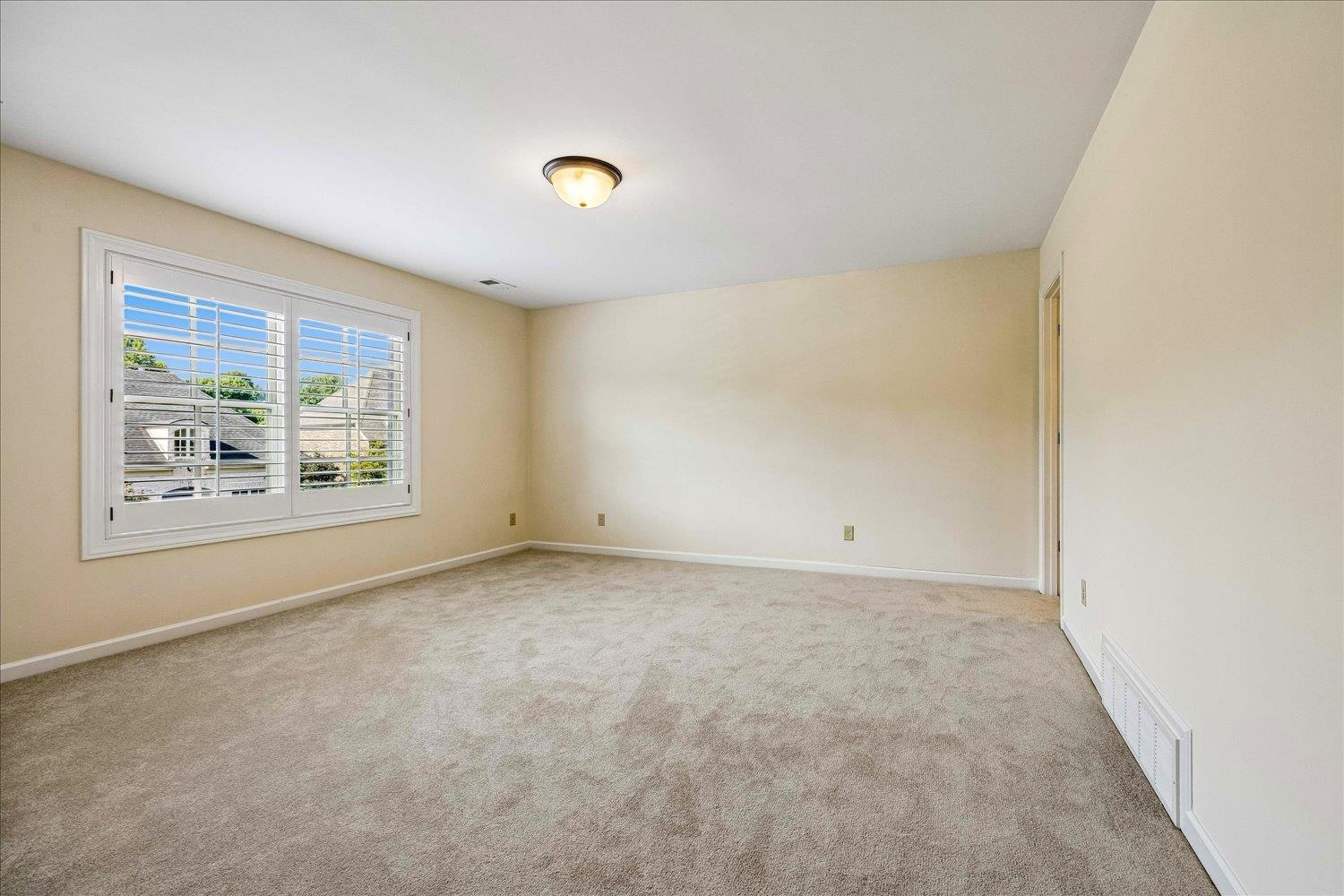 1020 Ostlers Way Property Photo 32