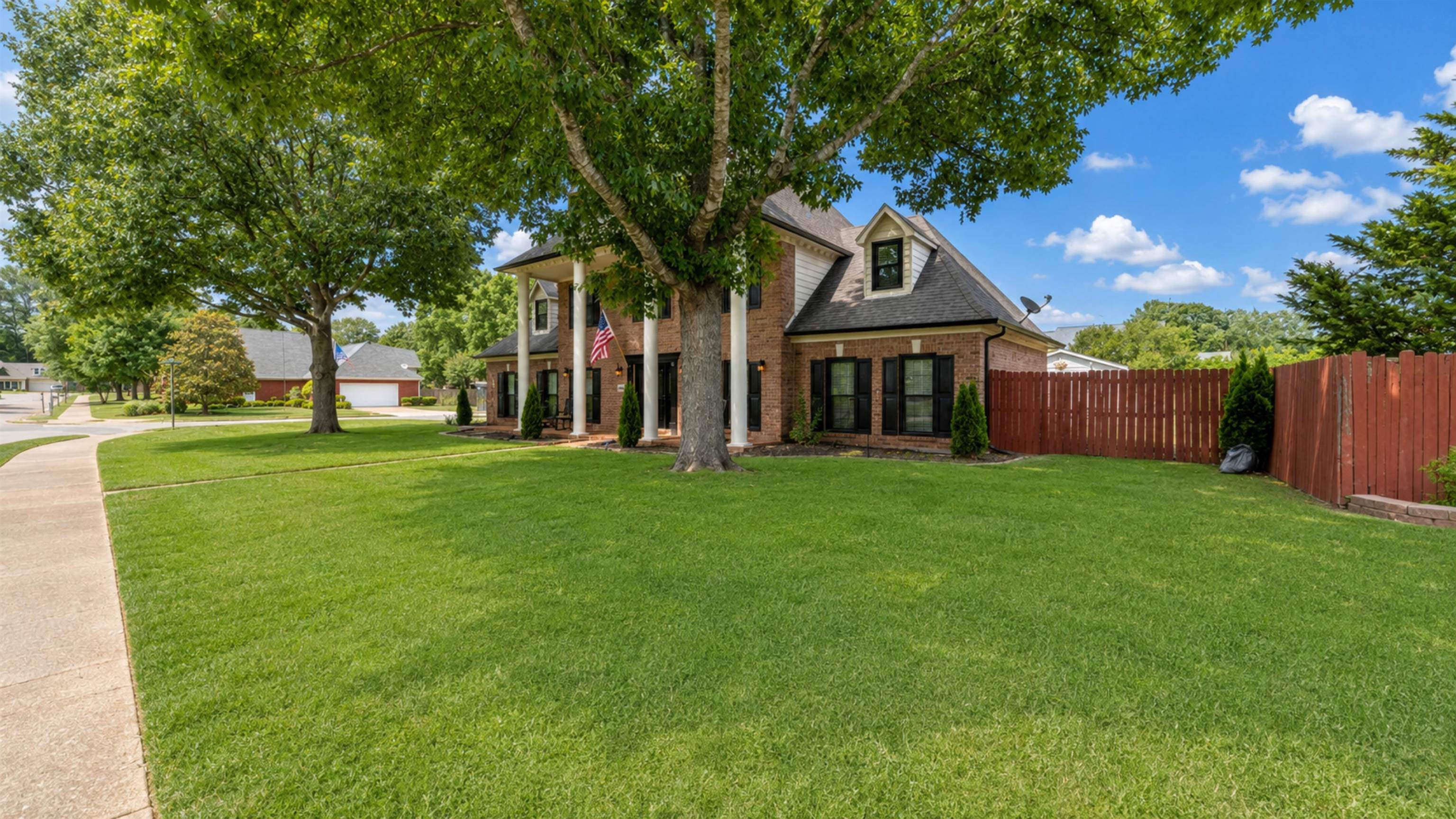434 Bowling Brook Dr Property Photo 2
