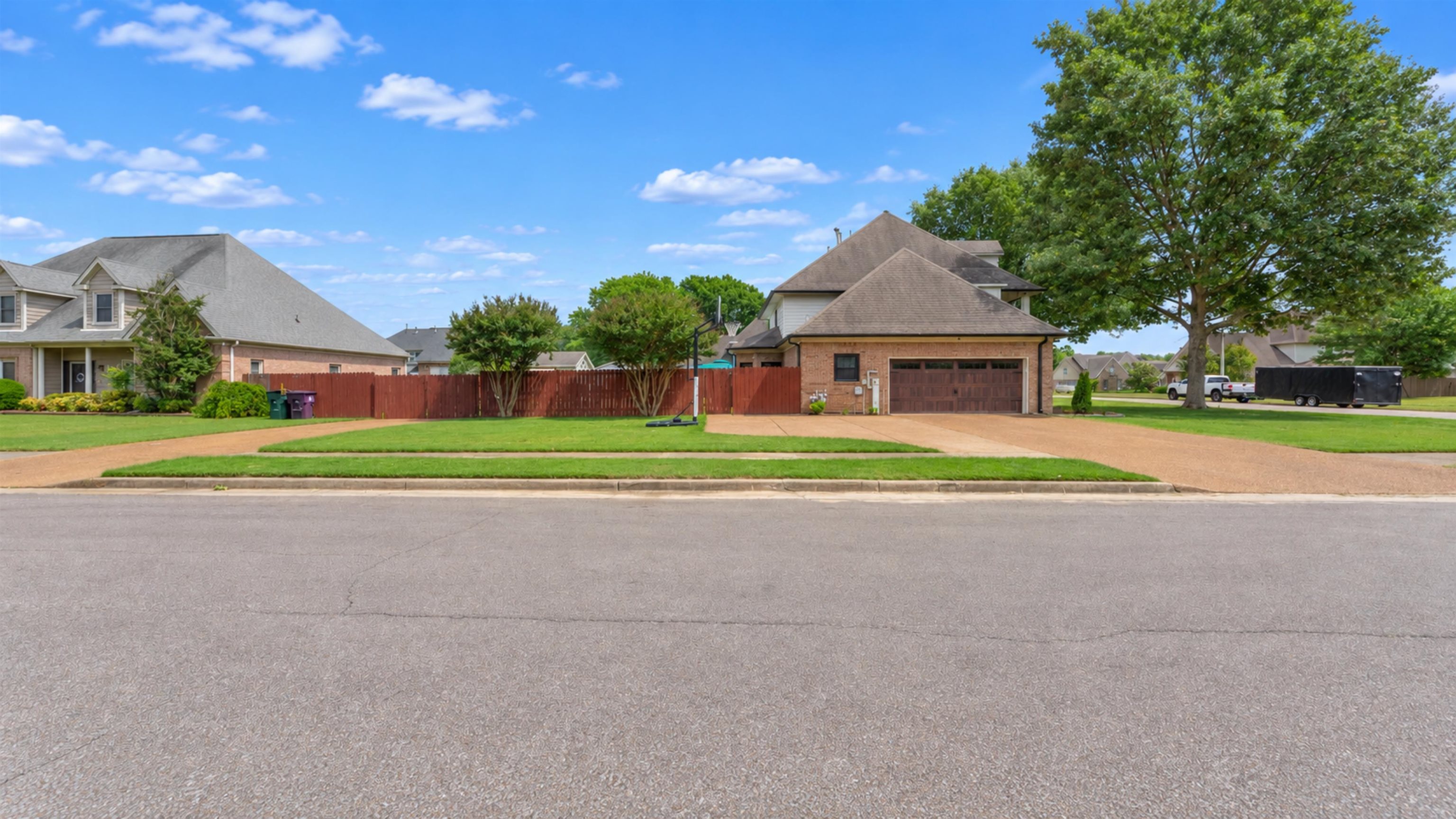 434 Bowling Brook Dr Property Photo 4