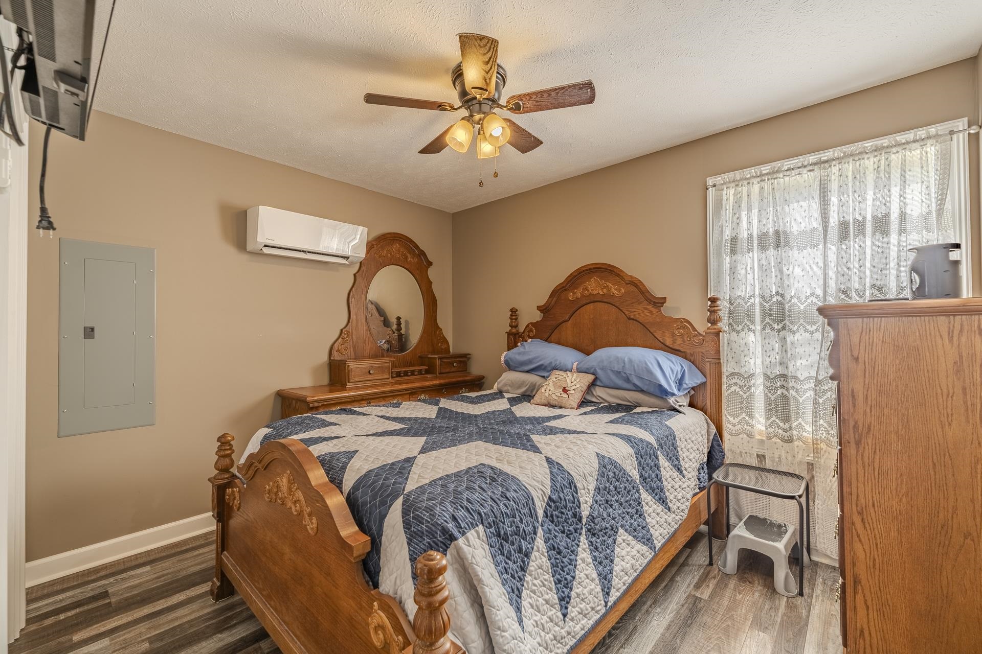 169 Geans Ln Property Photo 7