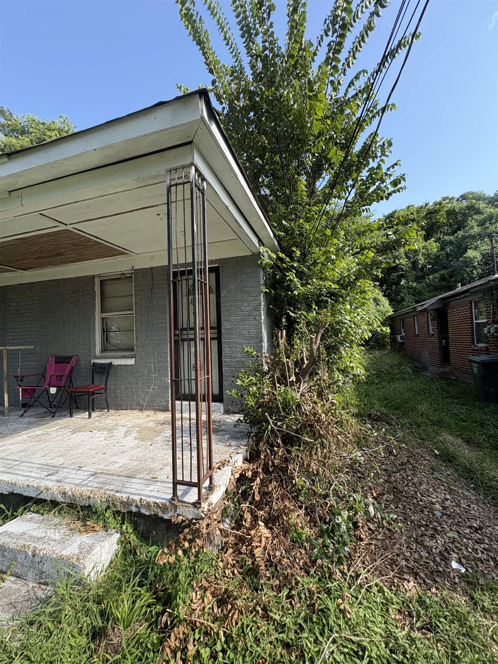 2483 WINNONA AVE Property Photo 1