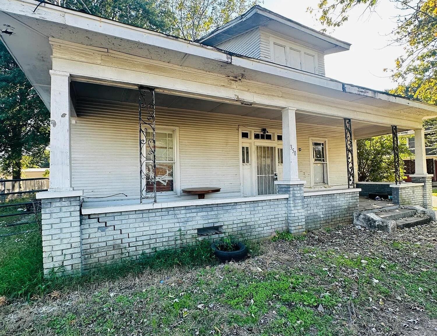 350 GORDON ST Property Photo 1