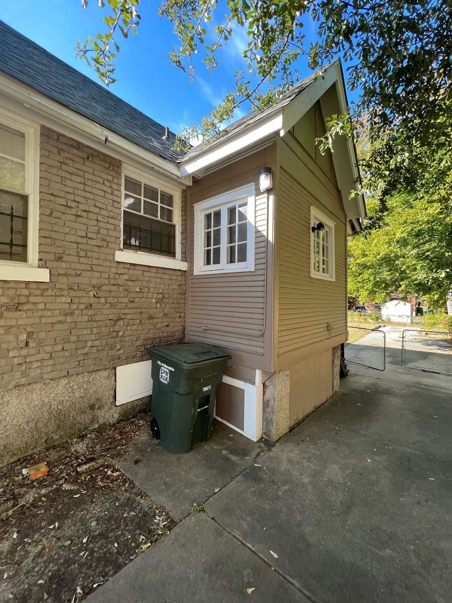 875 N Belvedere Blvd Property Photo 7