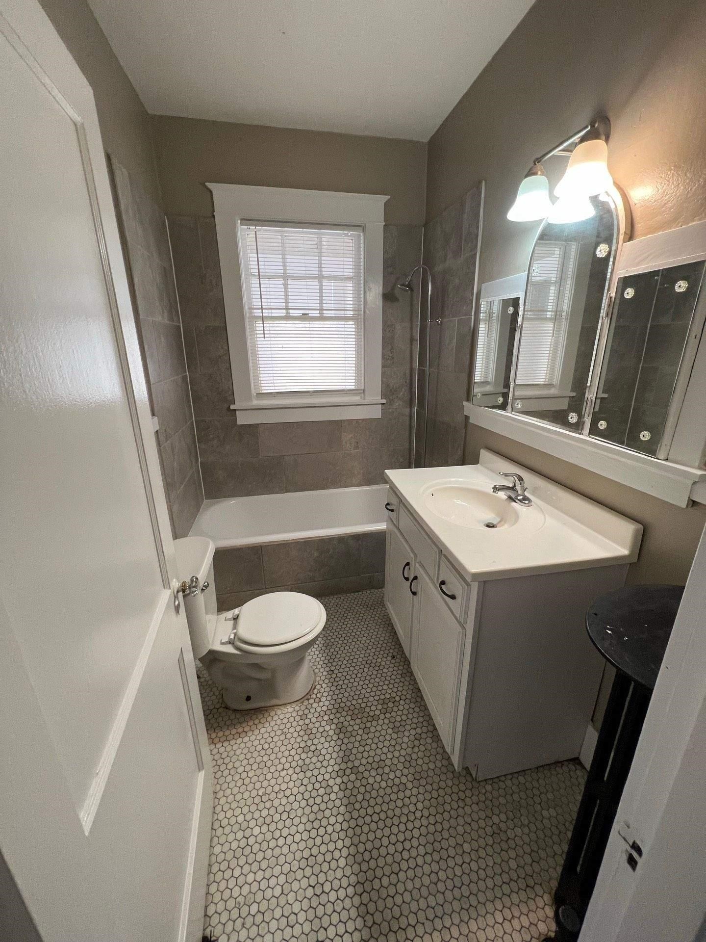 875 N Belvedere Blvd Property Photo 20