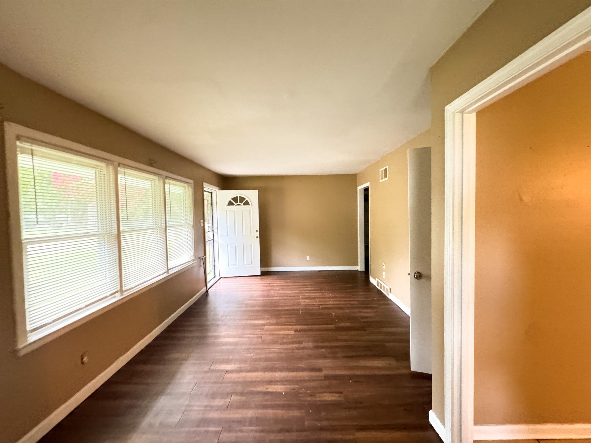 400 Lorraine Rd Property Photo 4