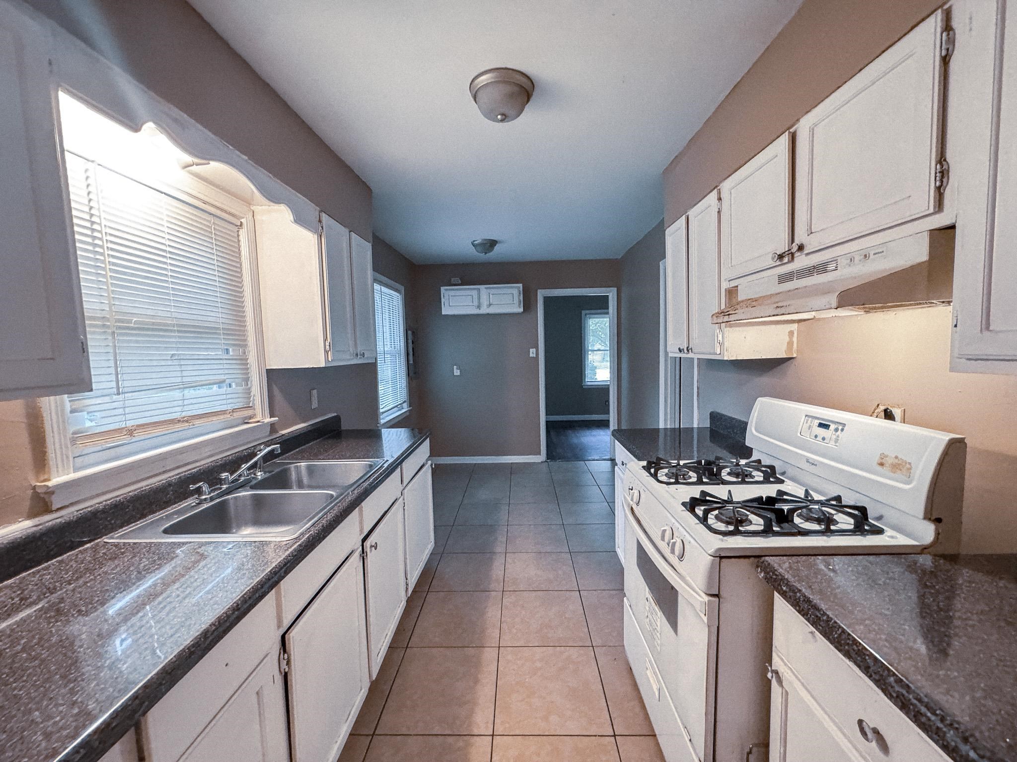 400 Lorraine Rd Property Photo 12