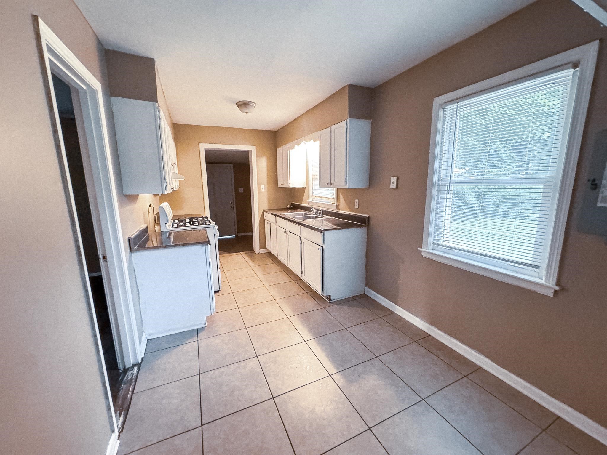 400 Lorraine Rd Property Photo 13