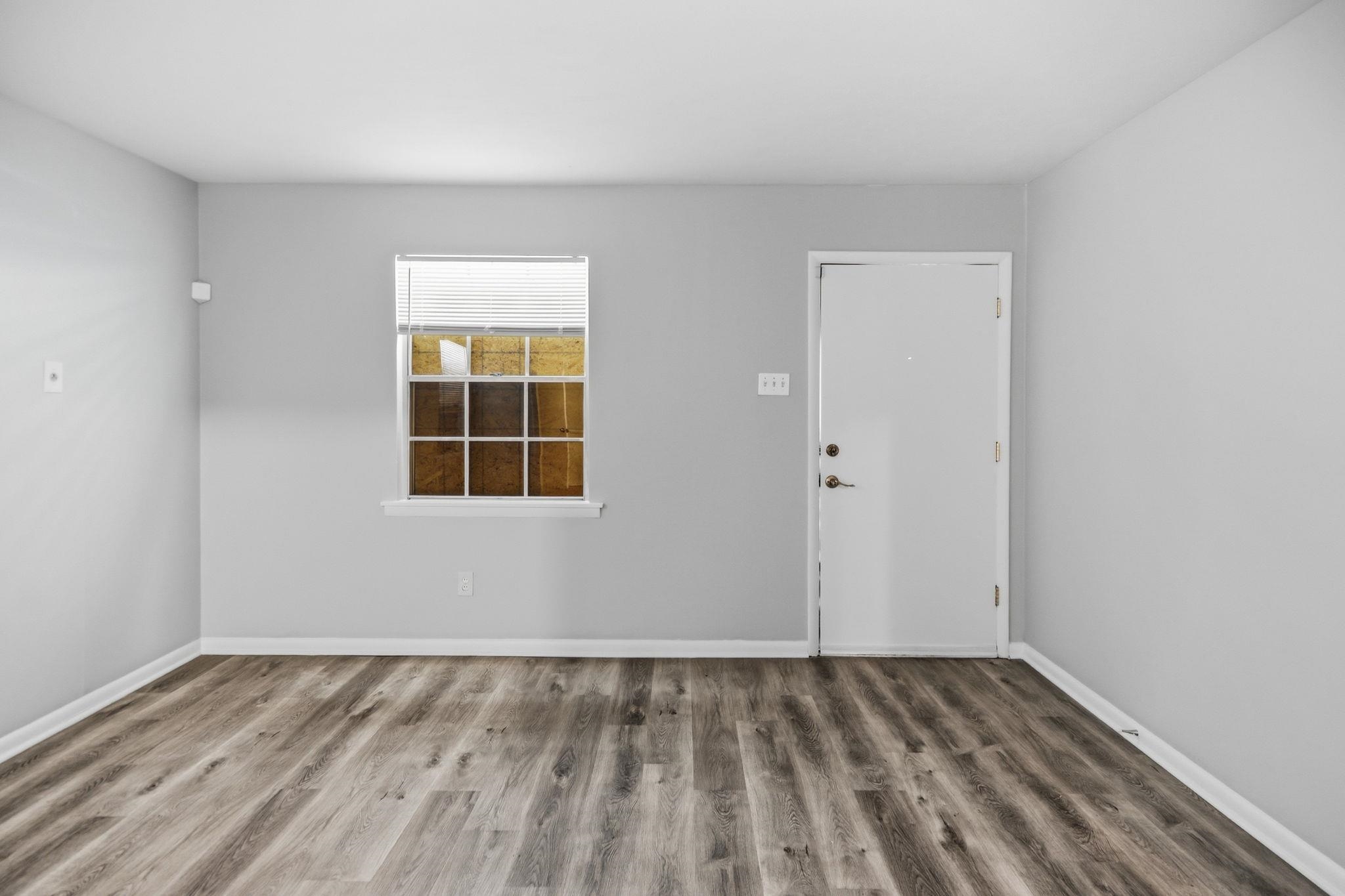 856 White Clover Ln Property Photo 2