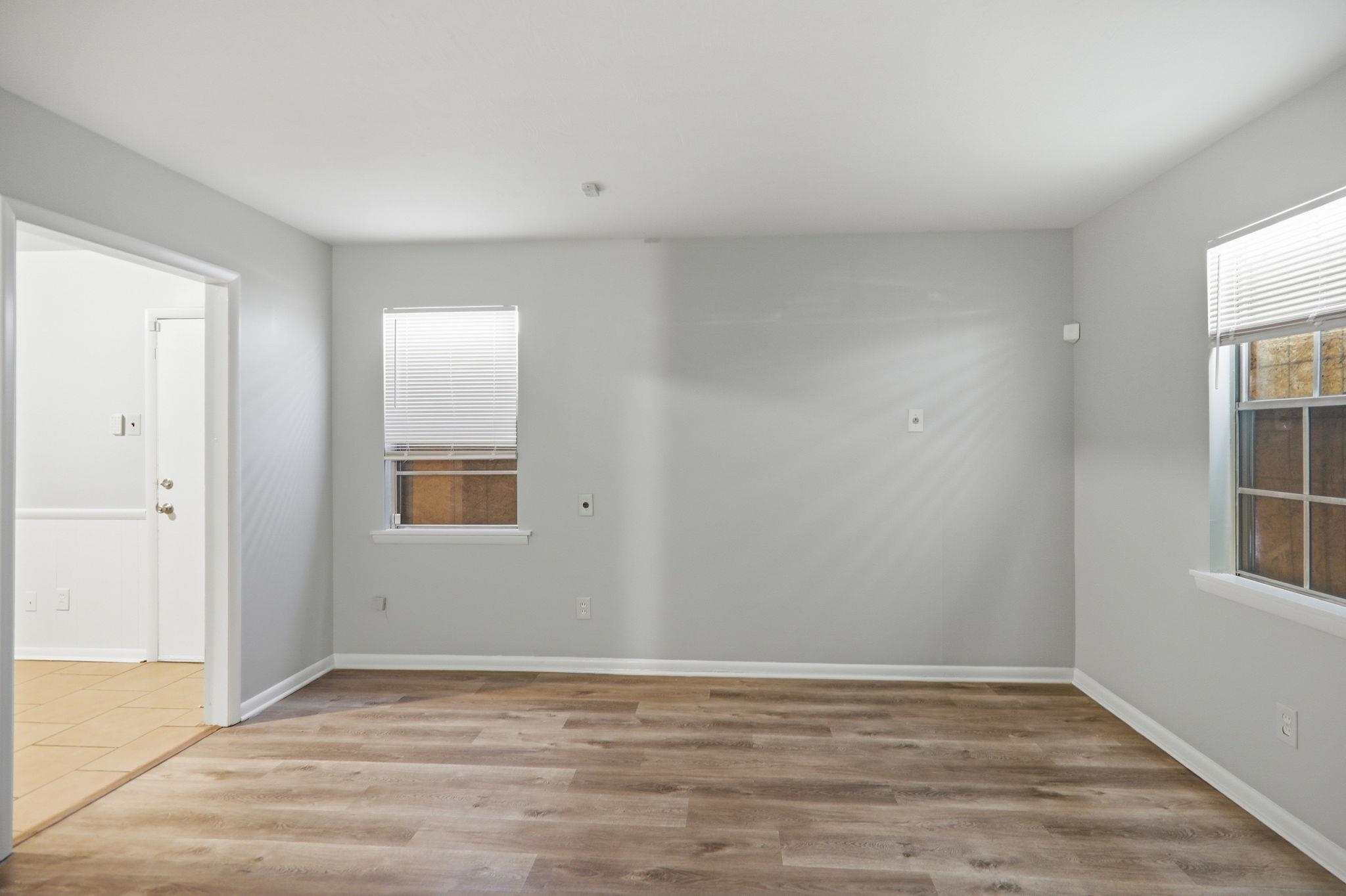 856 White Clover Ln Property Photo 4