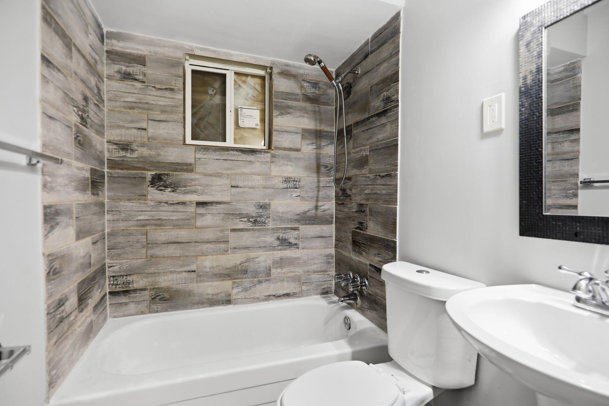 856 White Clover Ln Property Photo 24