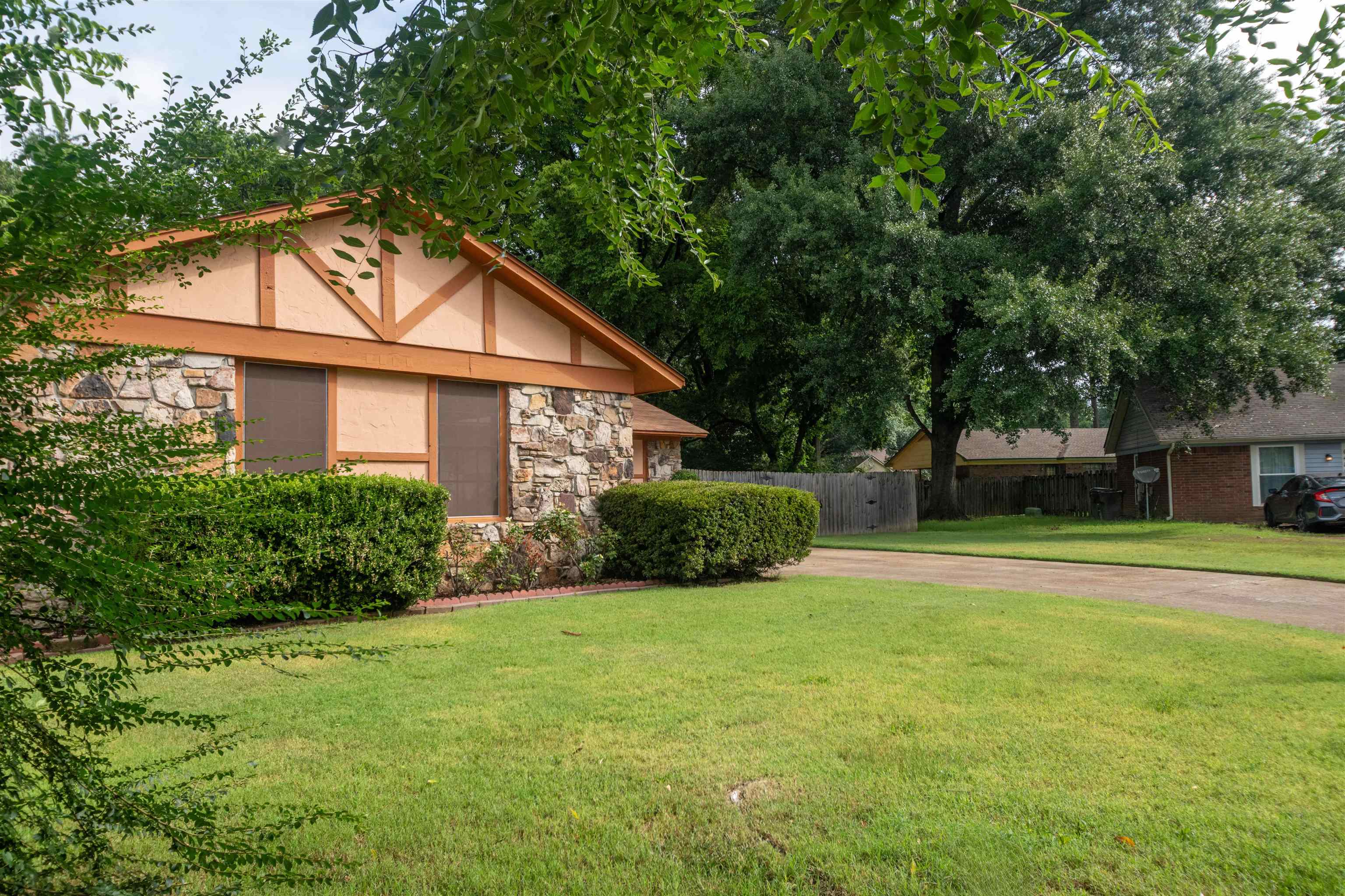 6480 Cohay Cv Property Photo 4