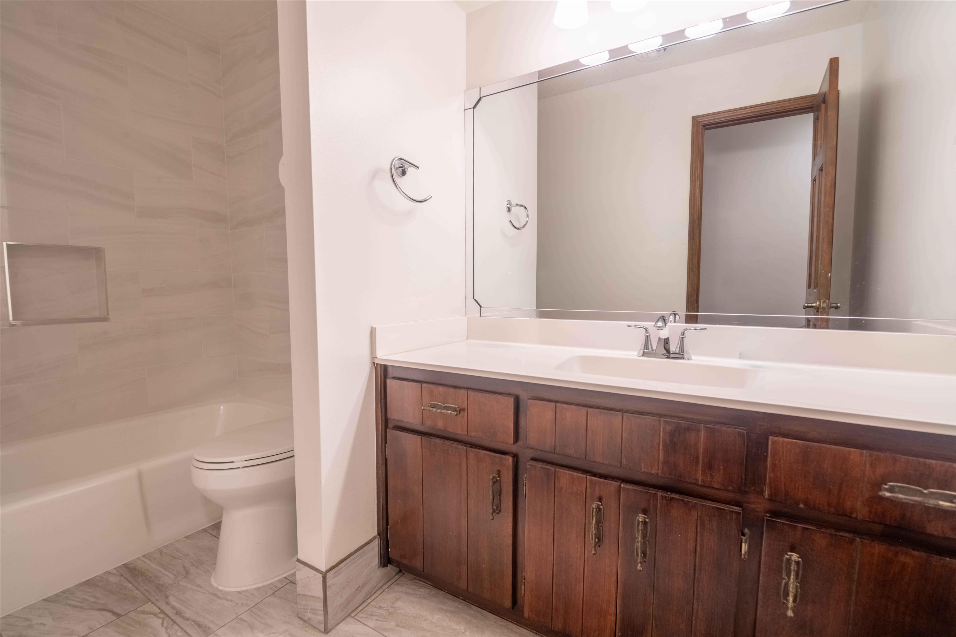 6480 Cohay Cv Property Photo 20