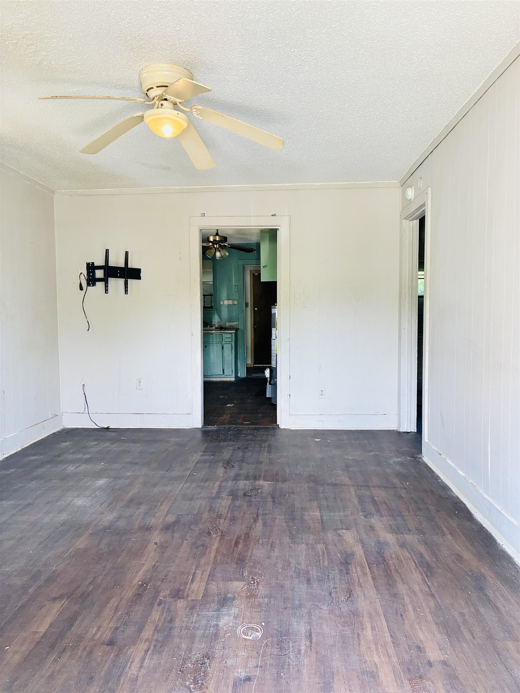 1450 South Ave Property Photo 6