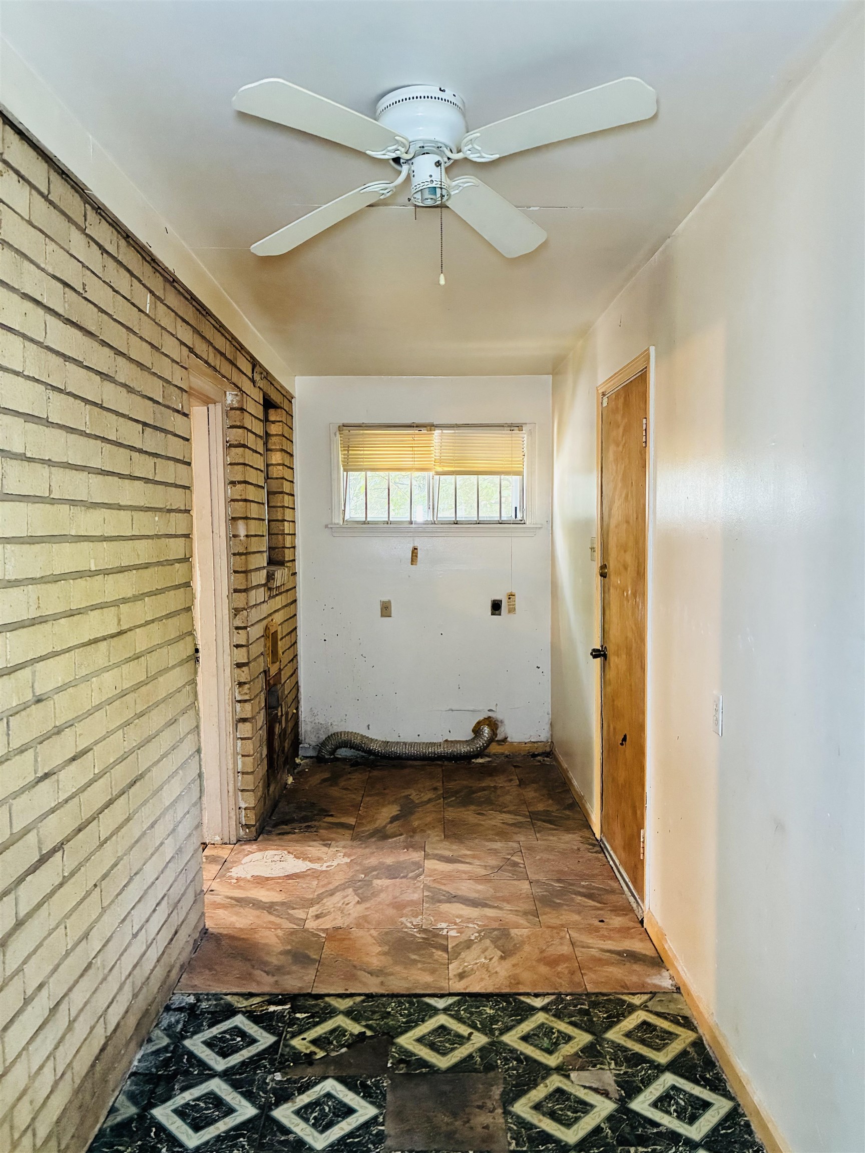 1450 South Ave Property Photo 10