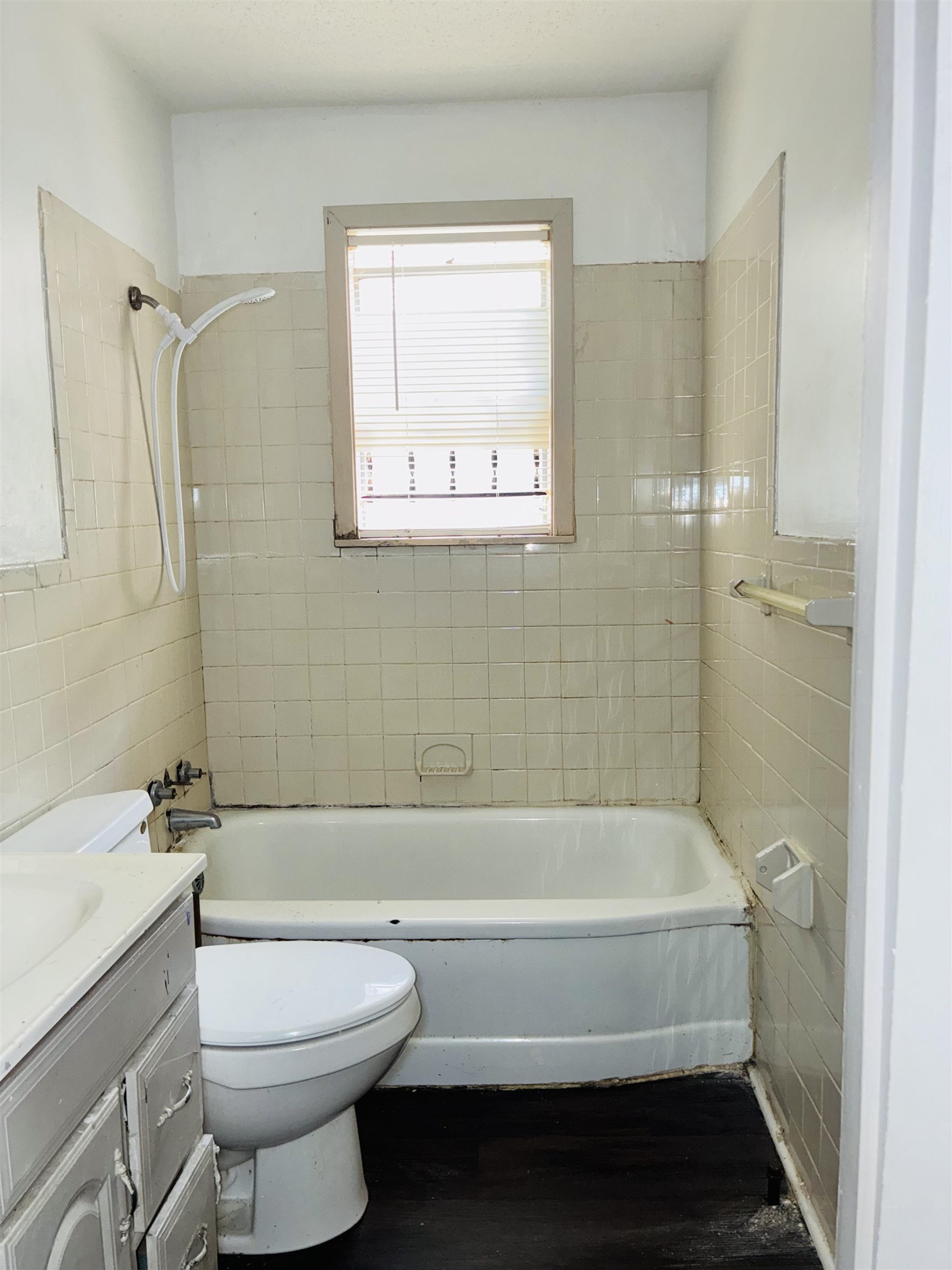 1450 South Ave Property Photo 12