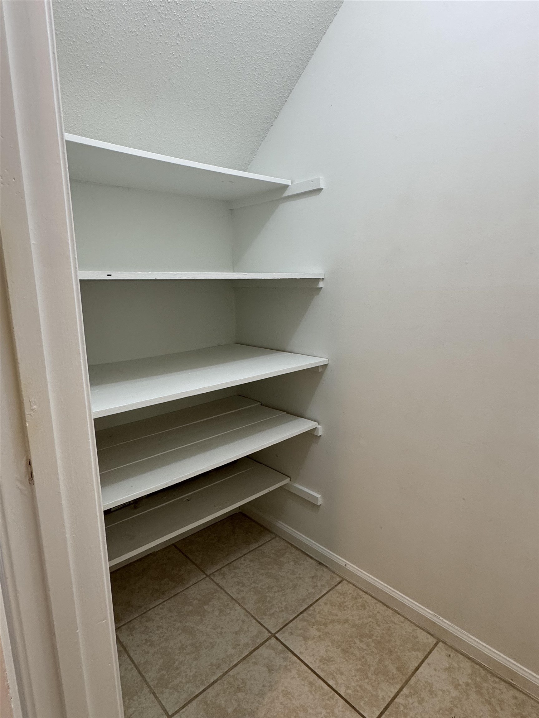 5659 Hinton Pl Property Photo 5