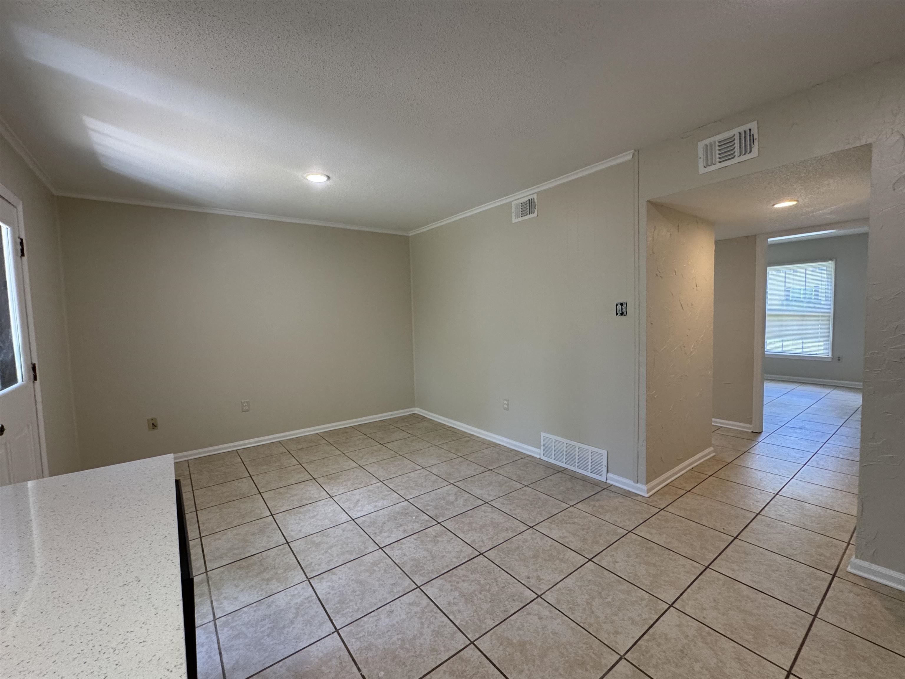 5659 Hinton Pl Property Photo 6
