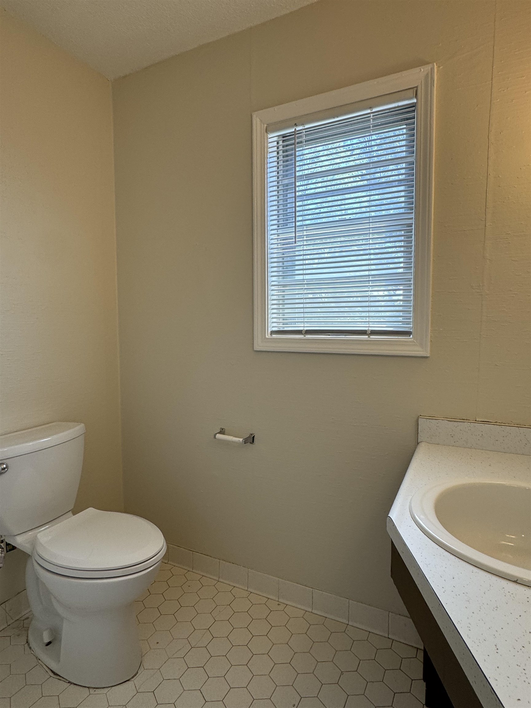 5659 Hinton Pl Property Photo 8