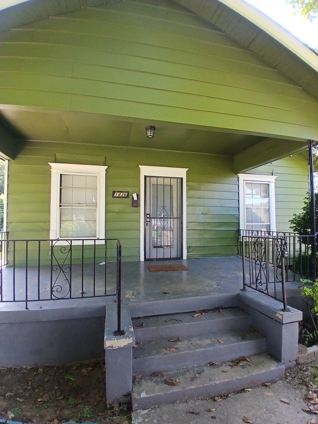 1436 Maplewood St Property Photo 2