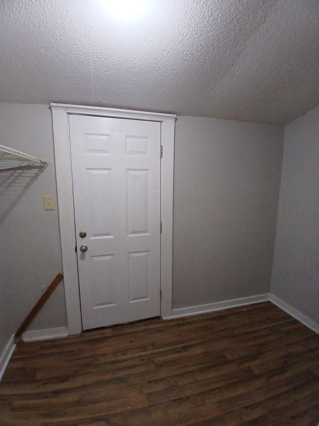 1436 Maplewood St Property Photo 11