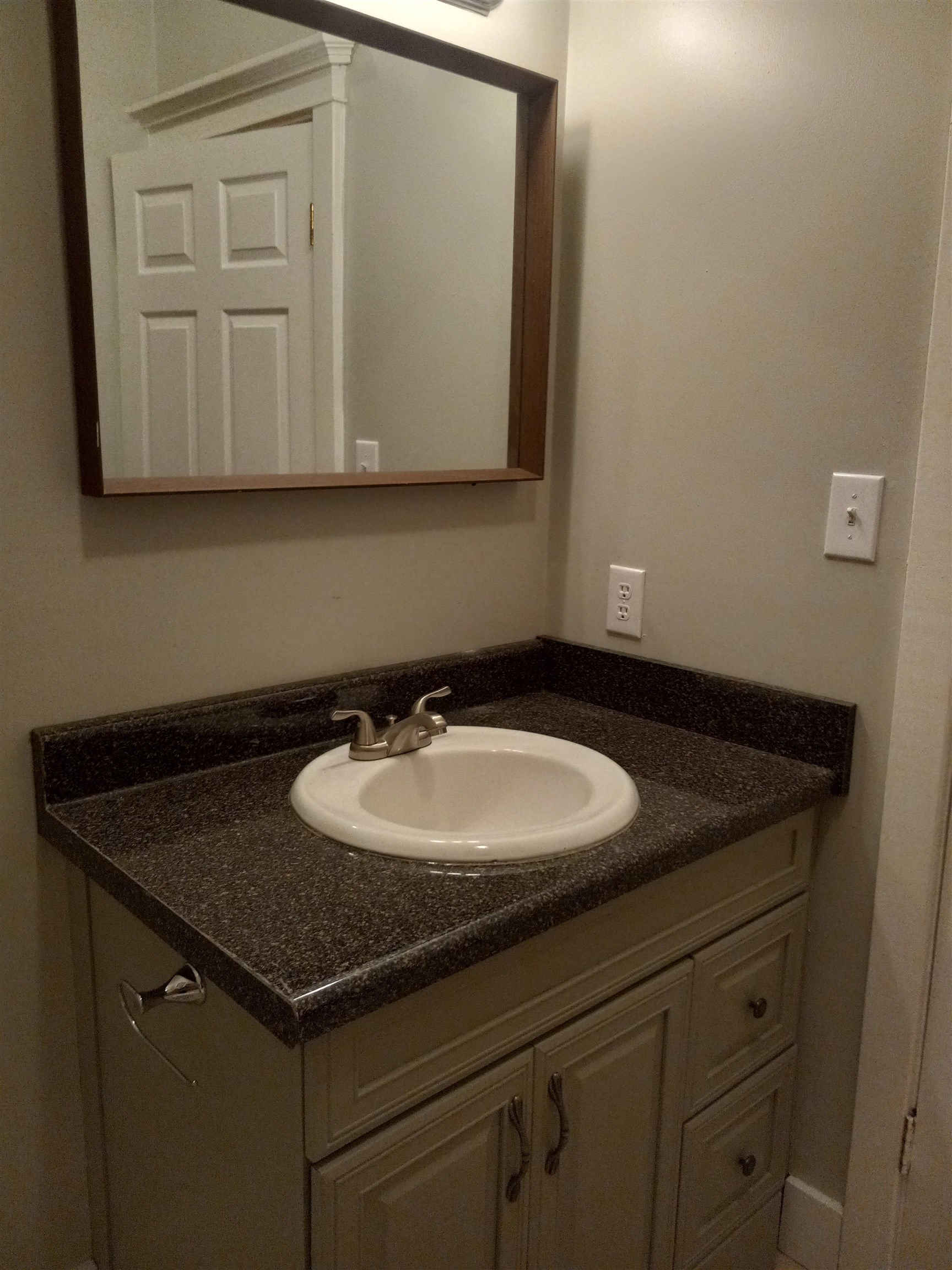 1436 Maplewood St Property Photo 12