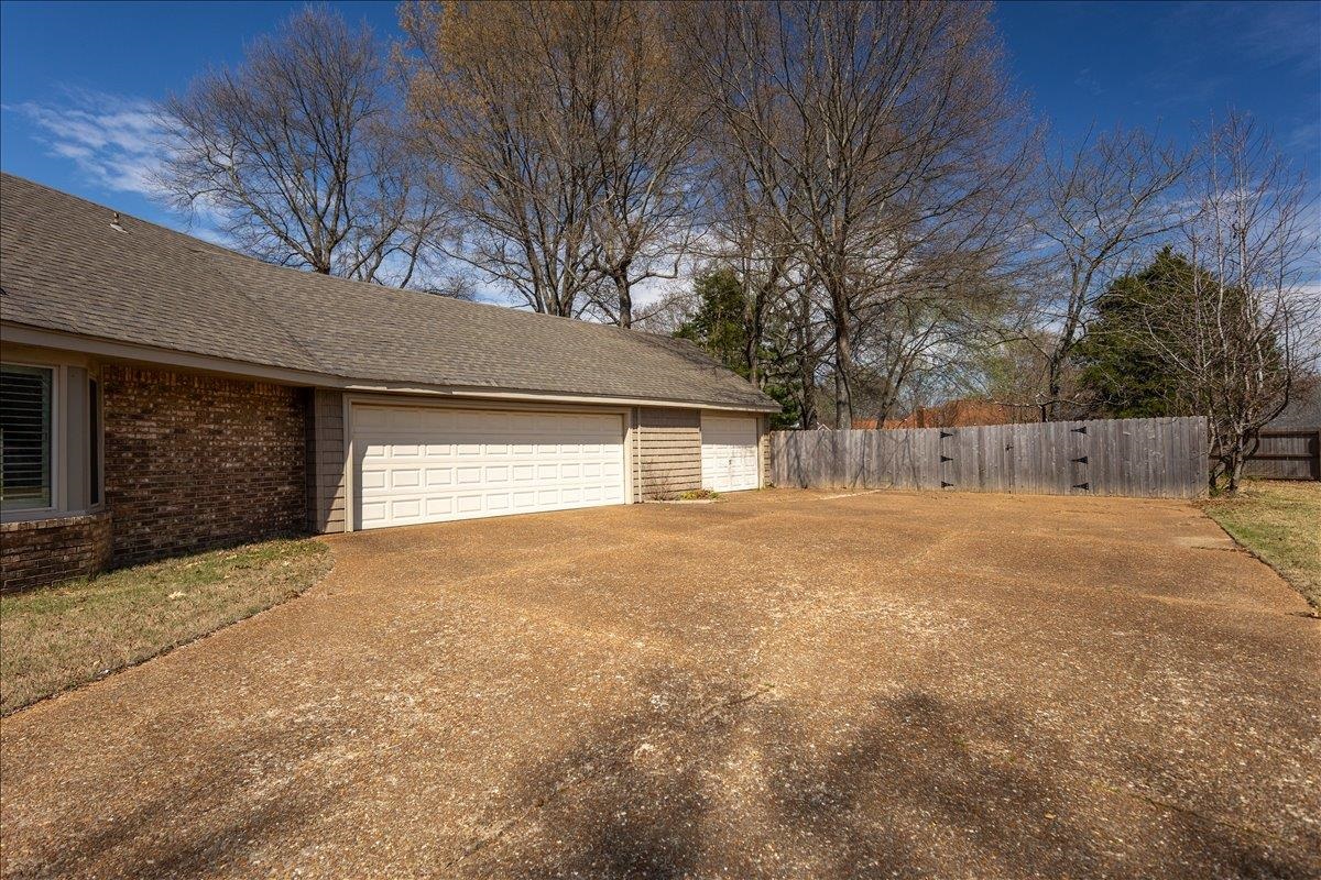 2952 Holly Heath Cv Property Photo 37
