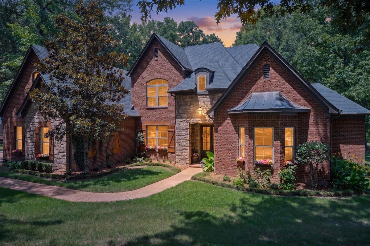 30 Amesbury Cv Property Photo 1