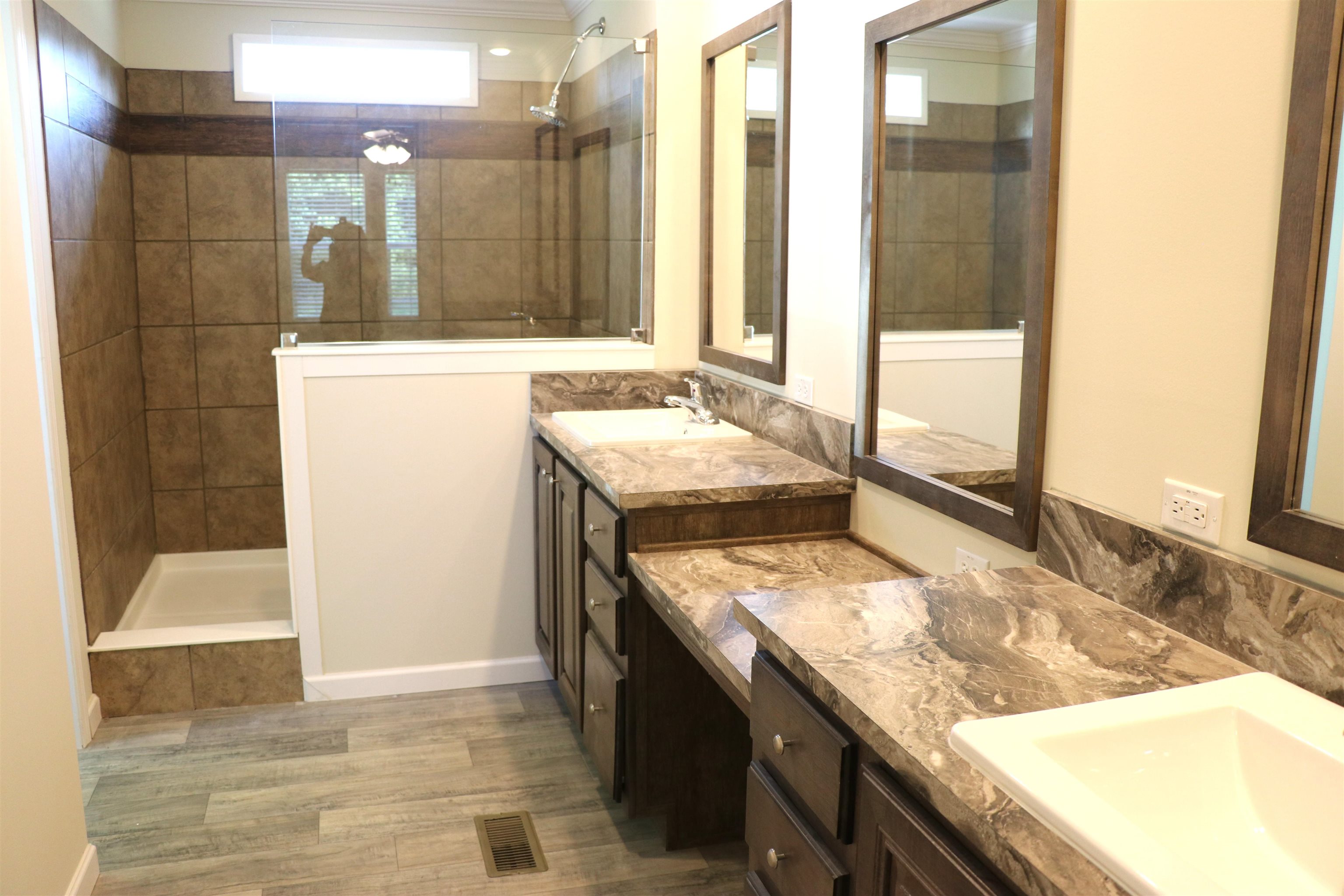 483 Hilltop Ln Property Photo 23