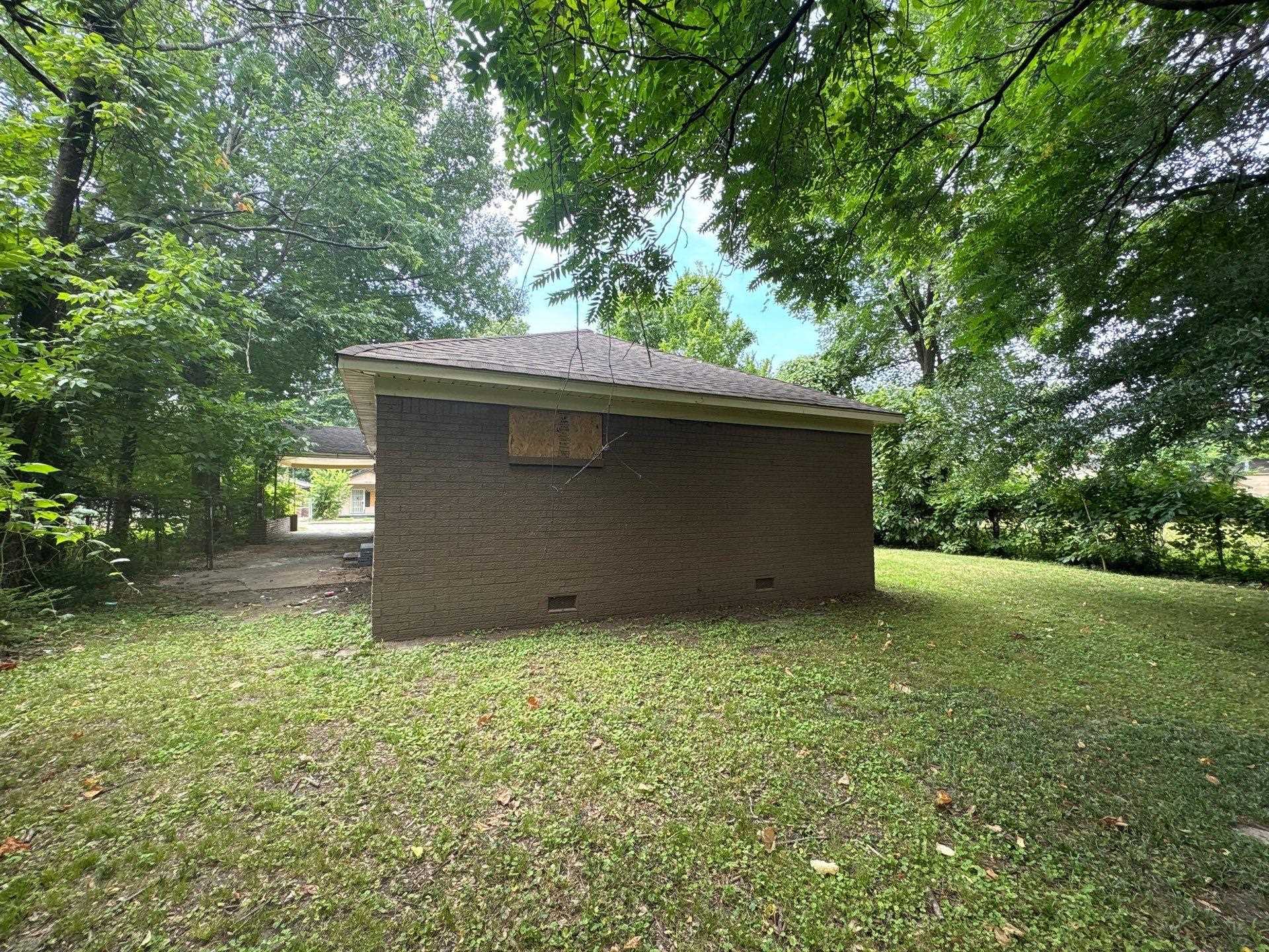 2324 Shasta Ave Property Photo 3