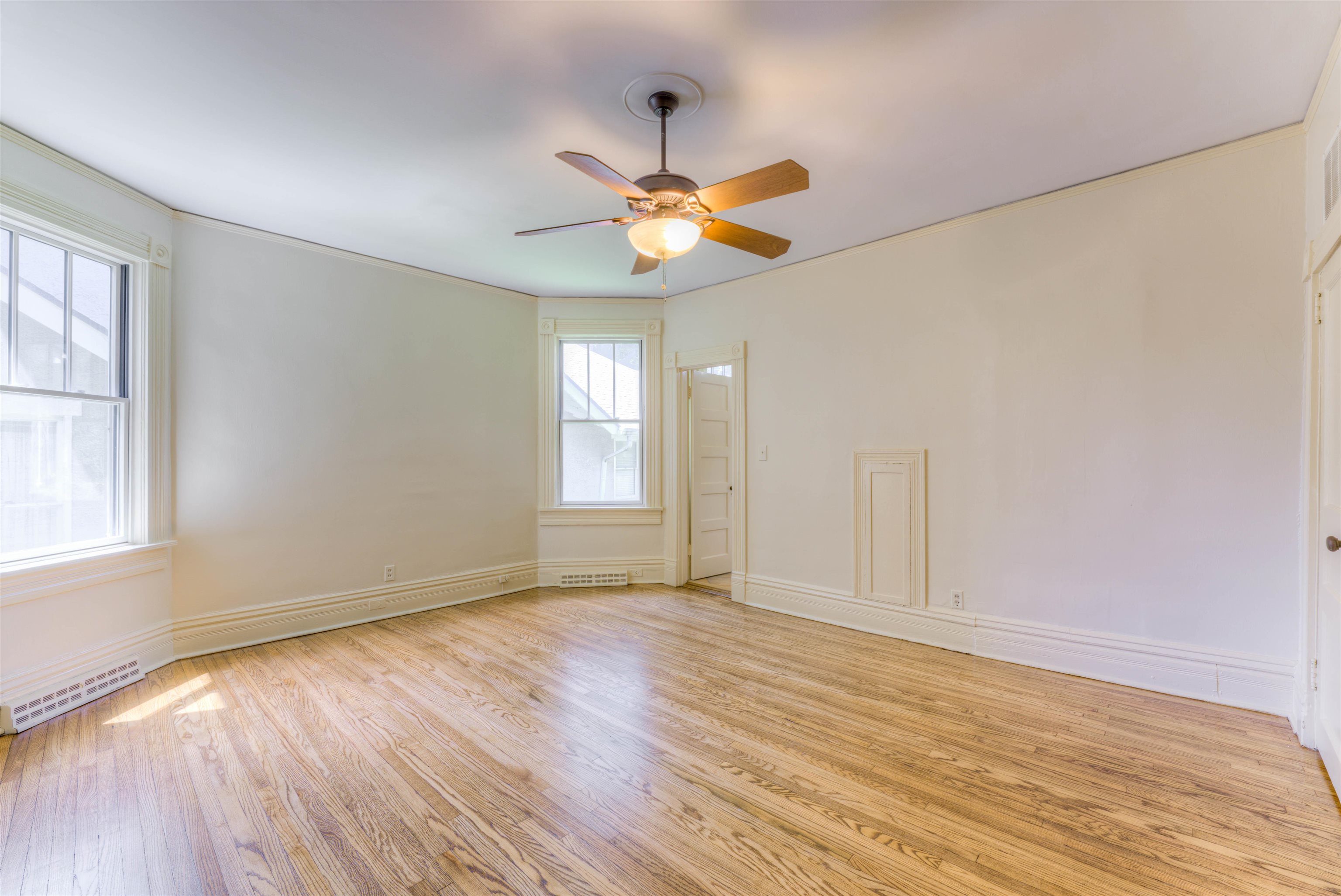671 S Barksdale St Property Photo 19