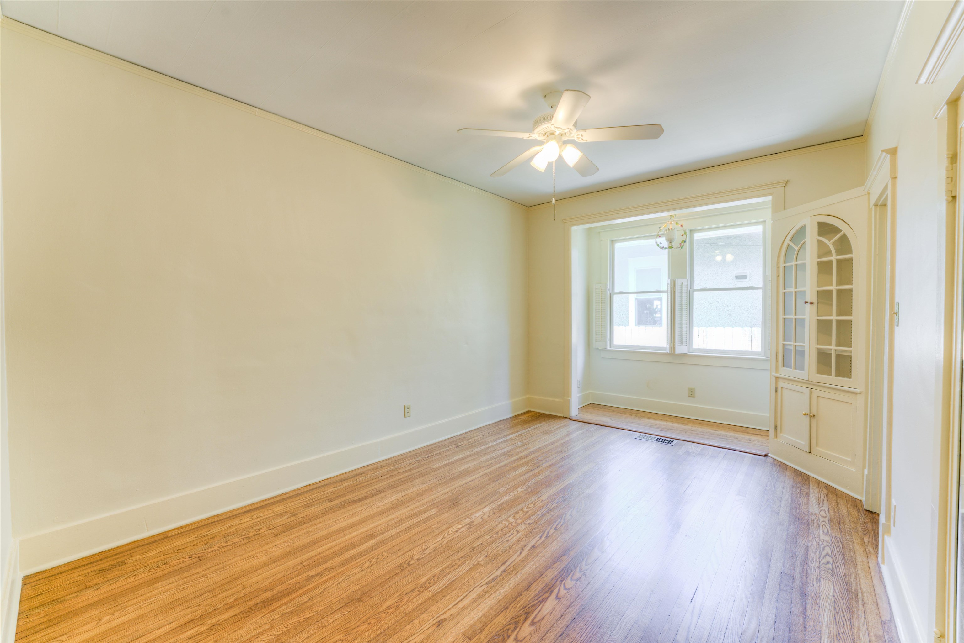 671 S Barksdale St Property Photo 23