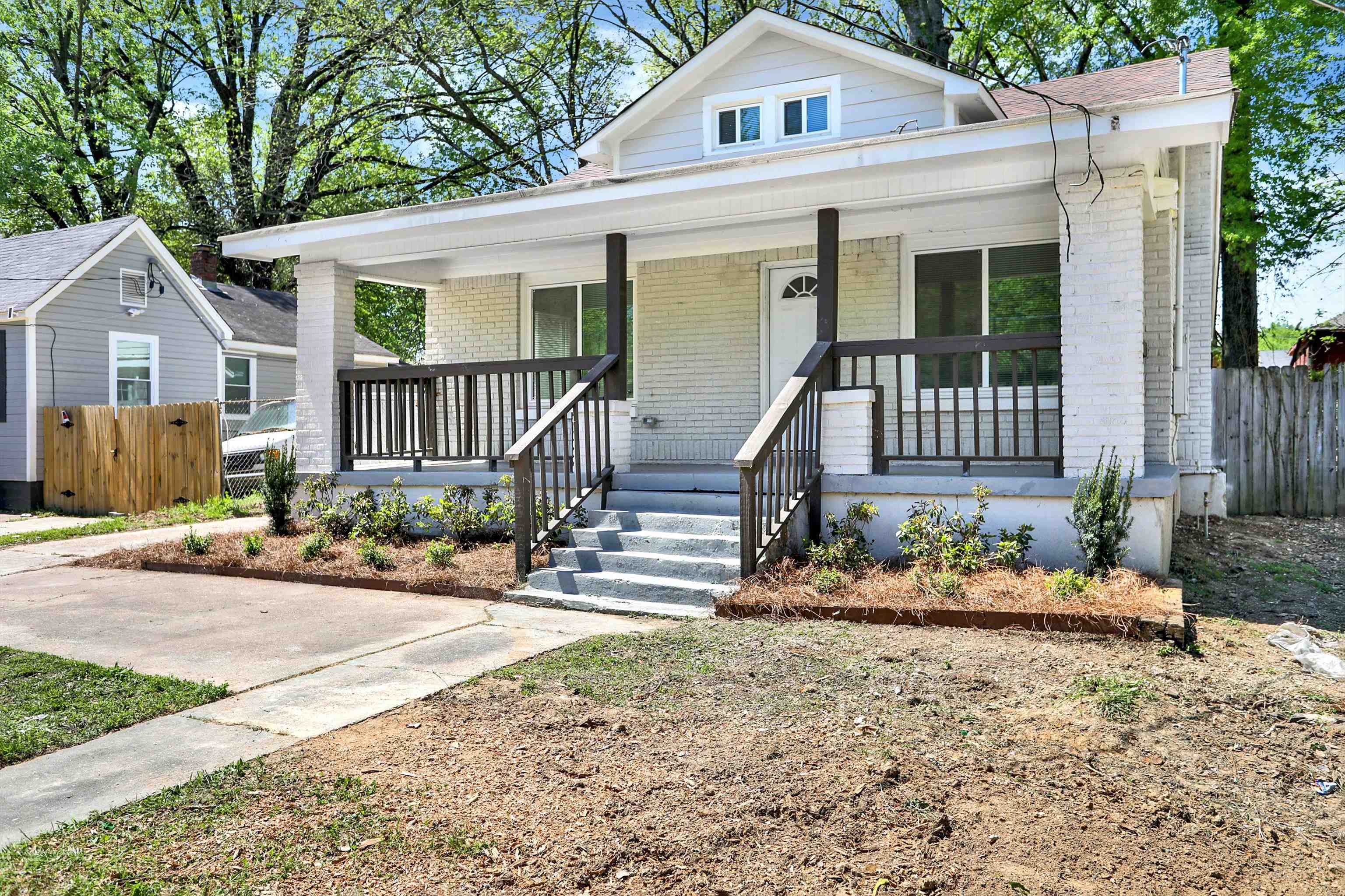 549 JOSEPHINE ST Property Photo 1