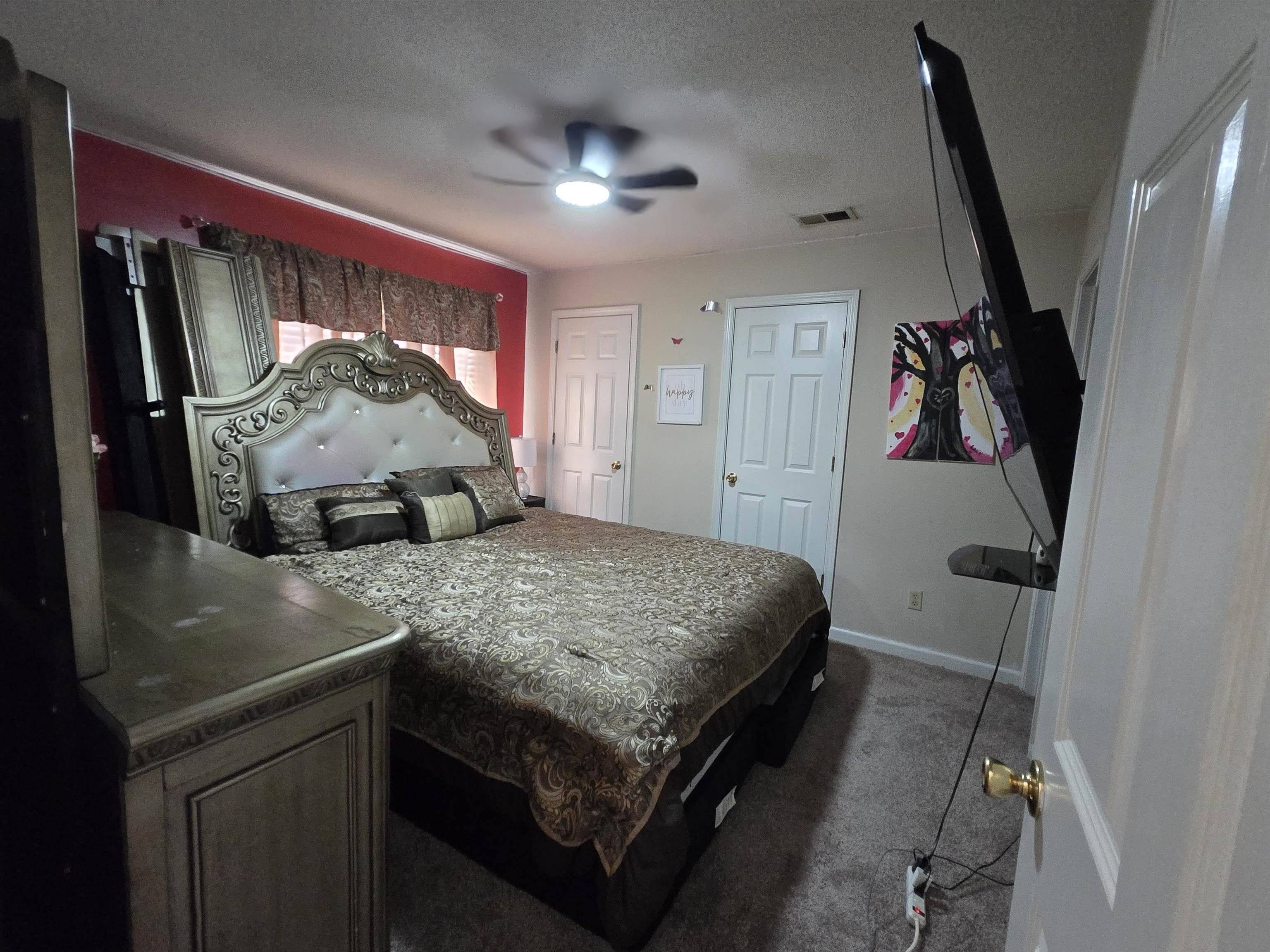 7439 Perrin Ln Property Photo 6