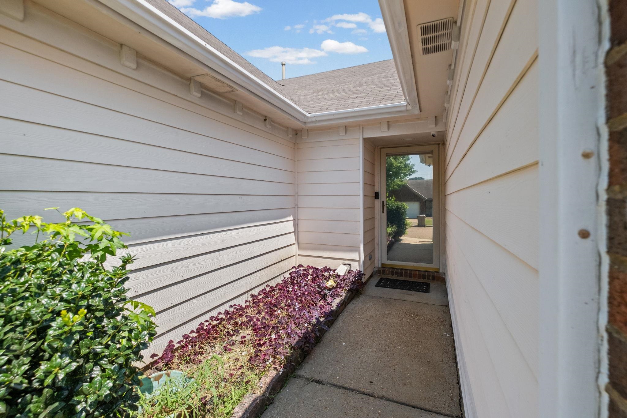 4524 Cedar Leaf Cv Property Photo 4