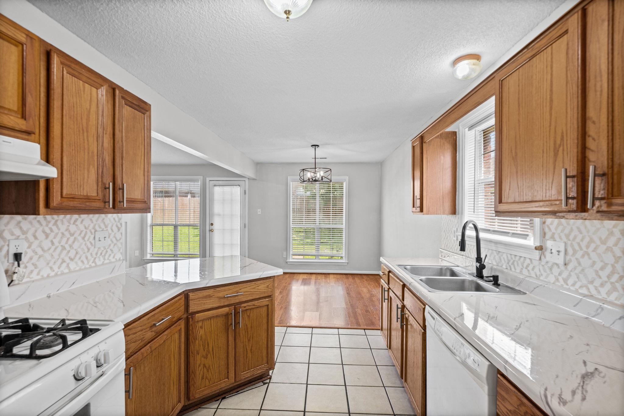 4524 Cedar Leaf Cv Property Photo 12