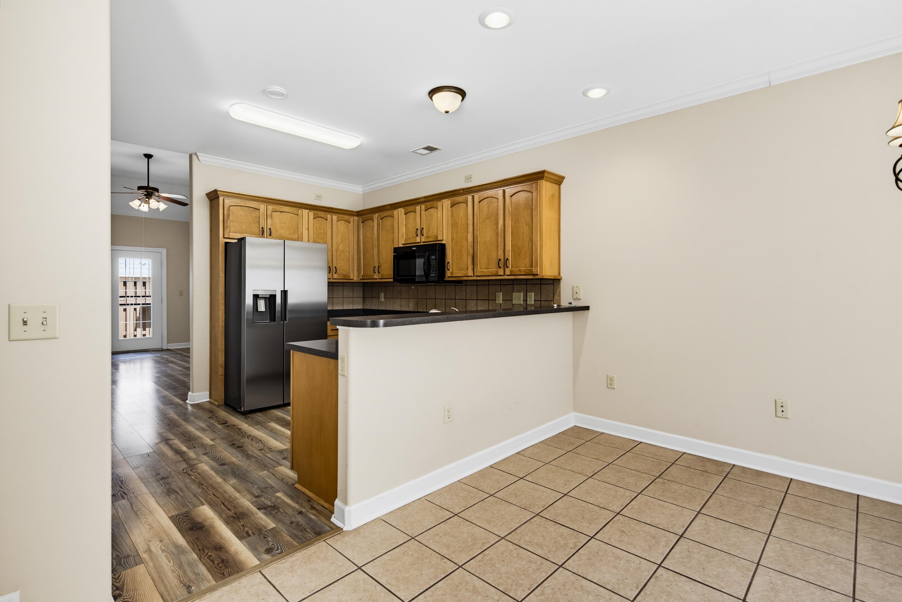 1601 Dexter Grove Ct 102 Property Photo 10