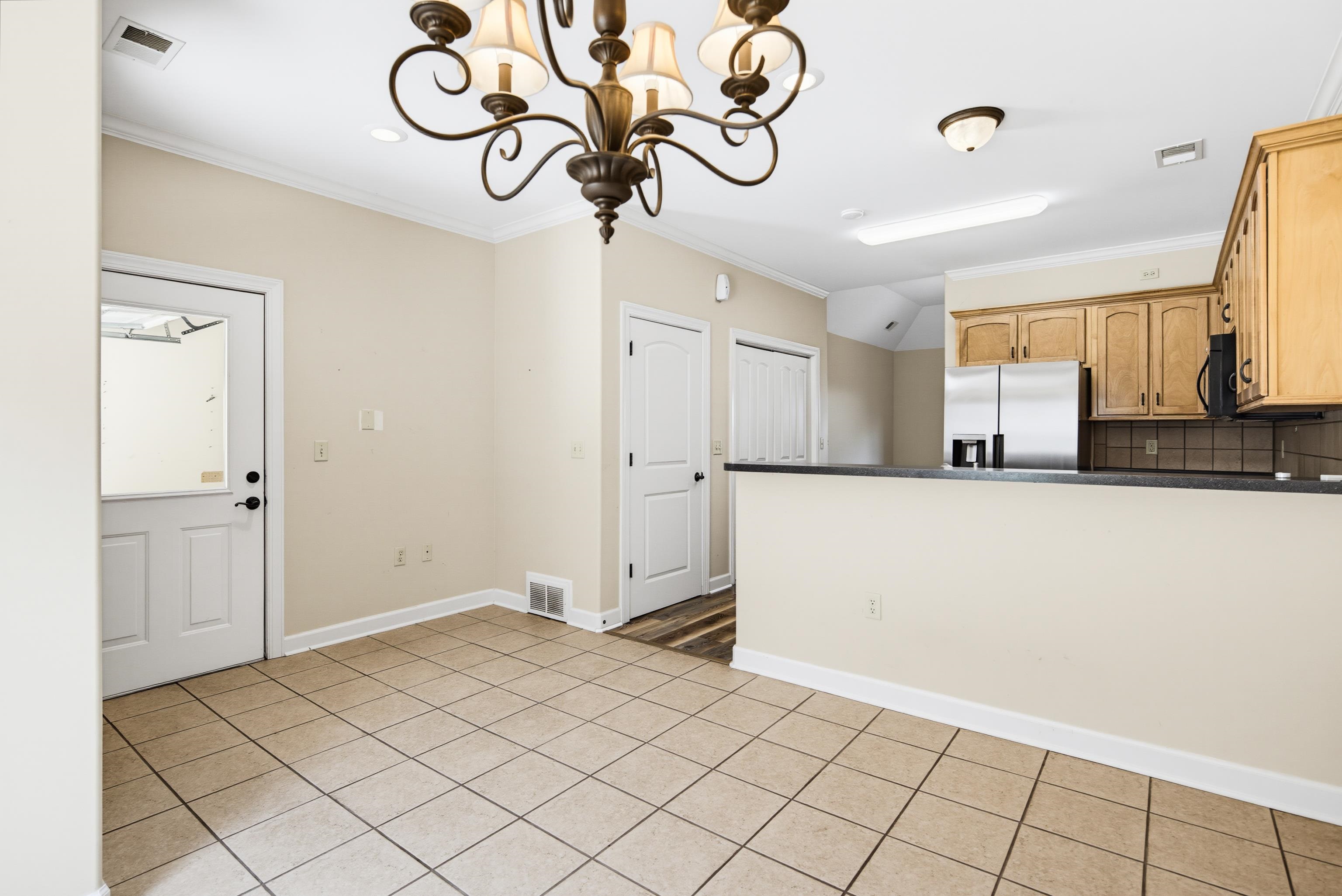 1601 Dexter Grove Ct 102 Property Photo 11