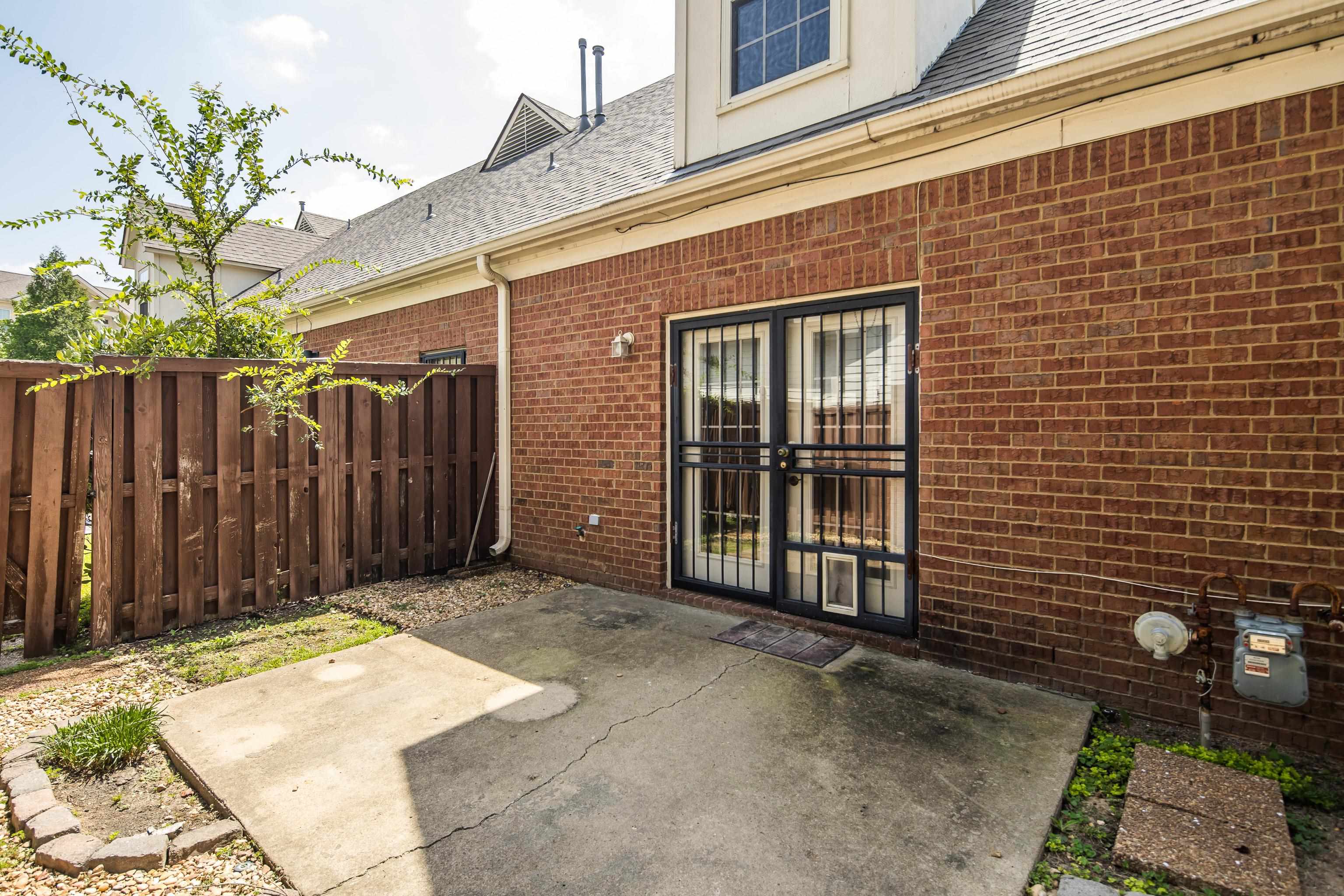 1601 Dexter Grove Ct 102 Property Photo 28