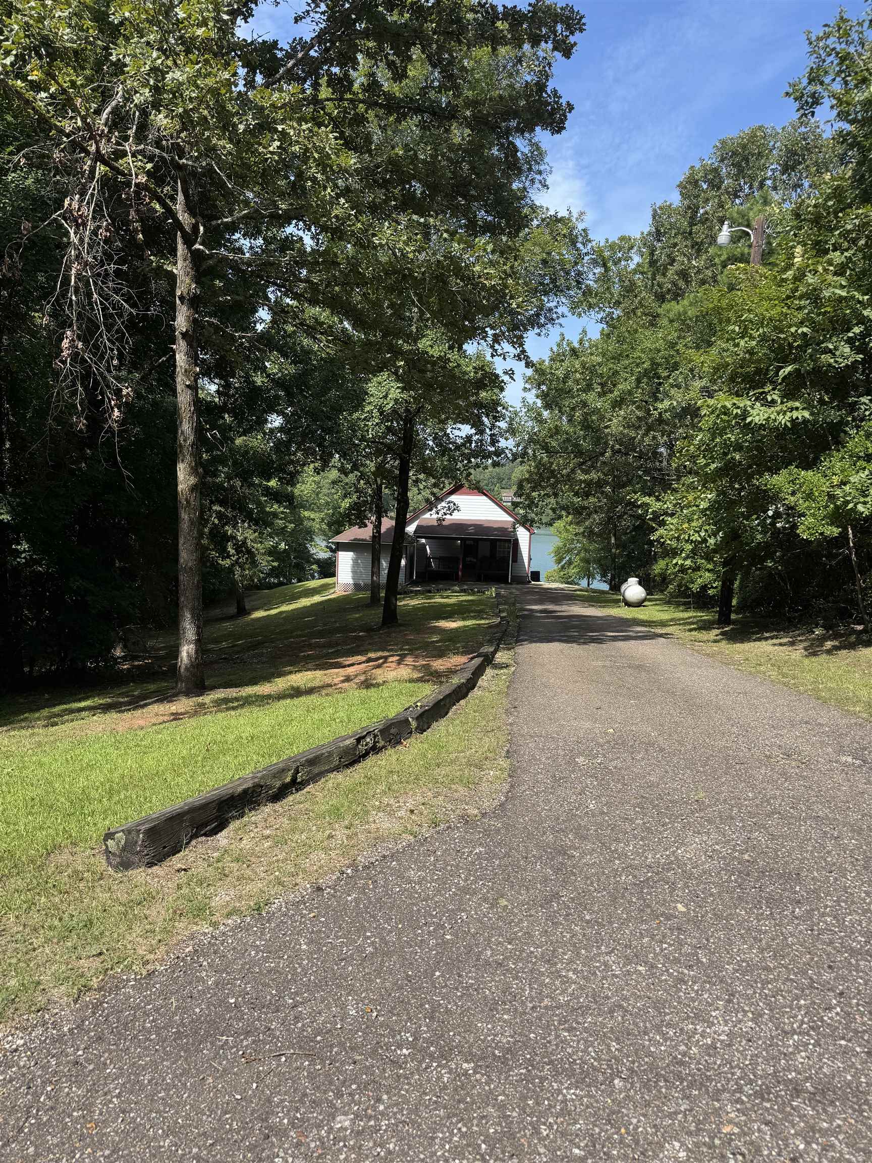 19 Candlewood Dr Property Photo 5