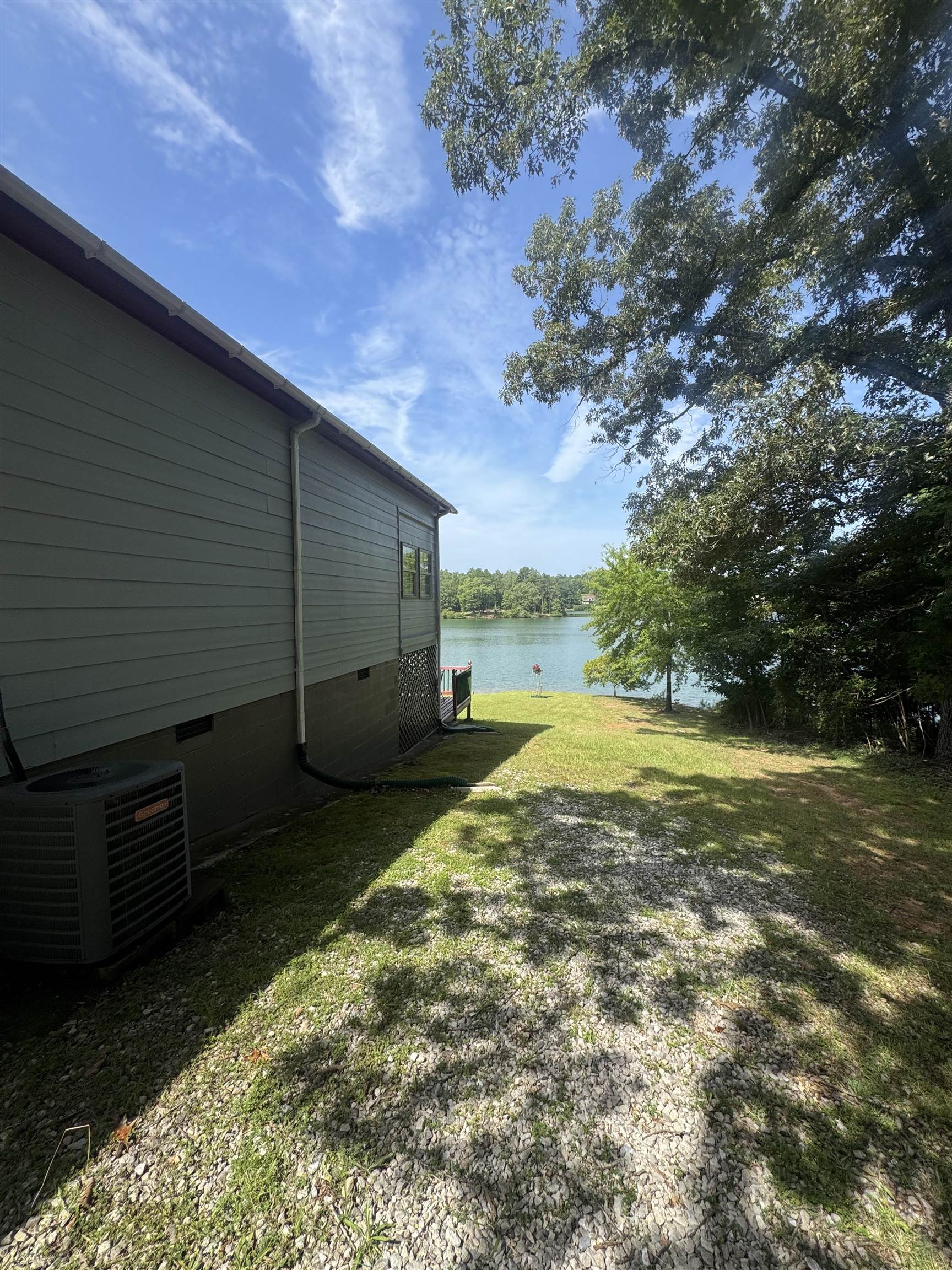19 Candlewood Dr Property Photo 6