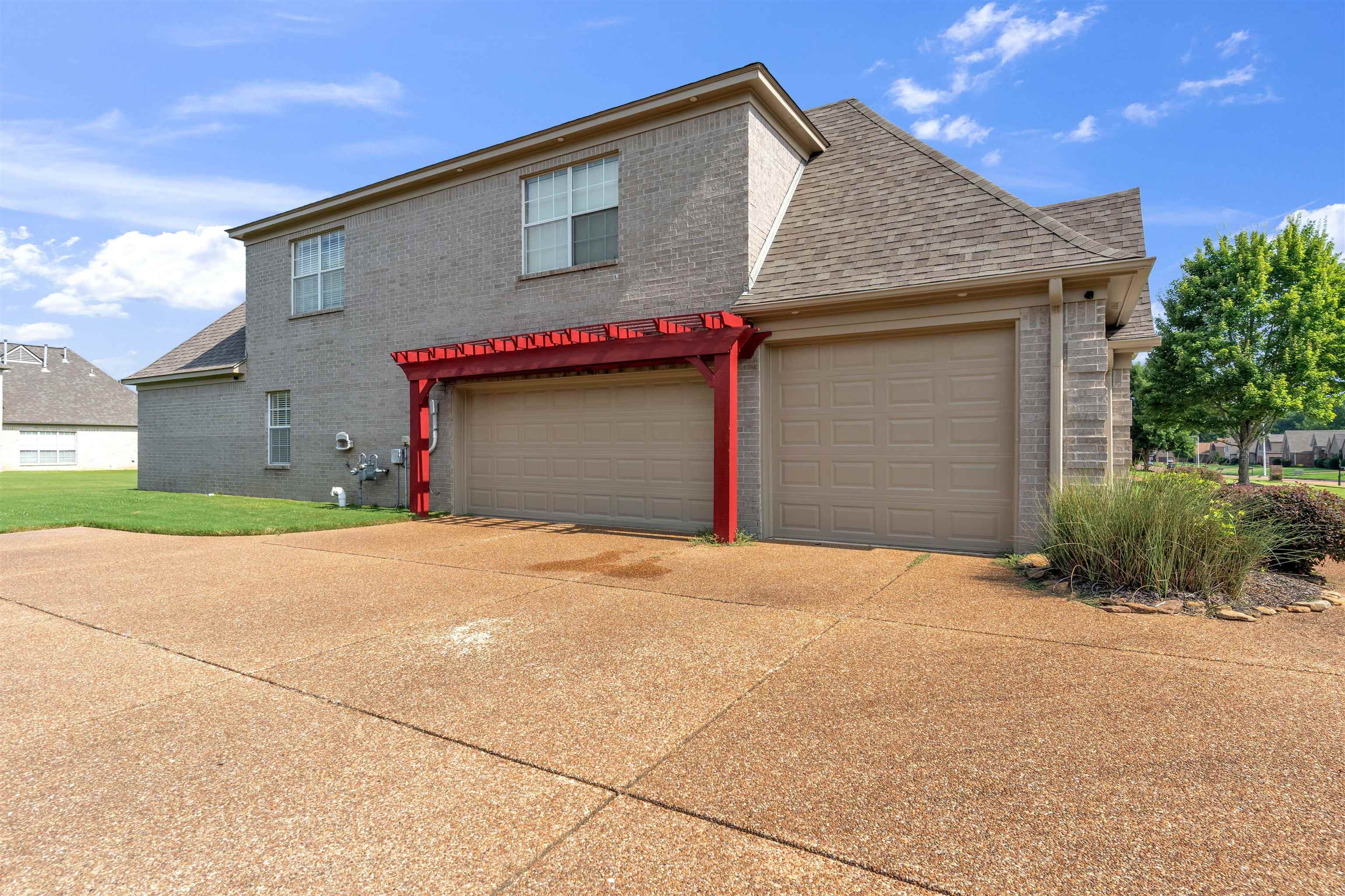 5113 Melissa Woods Dr Property Photo 3