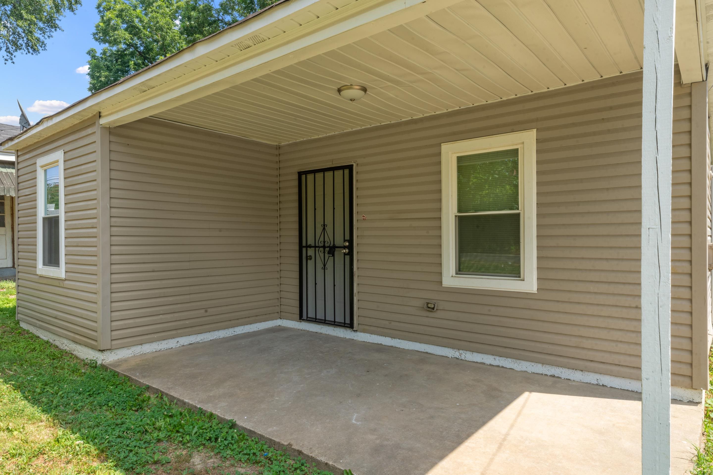 2851 Carnes Ave Property Photo 2