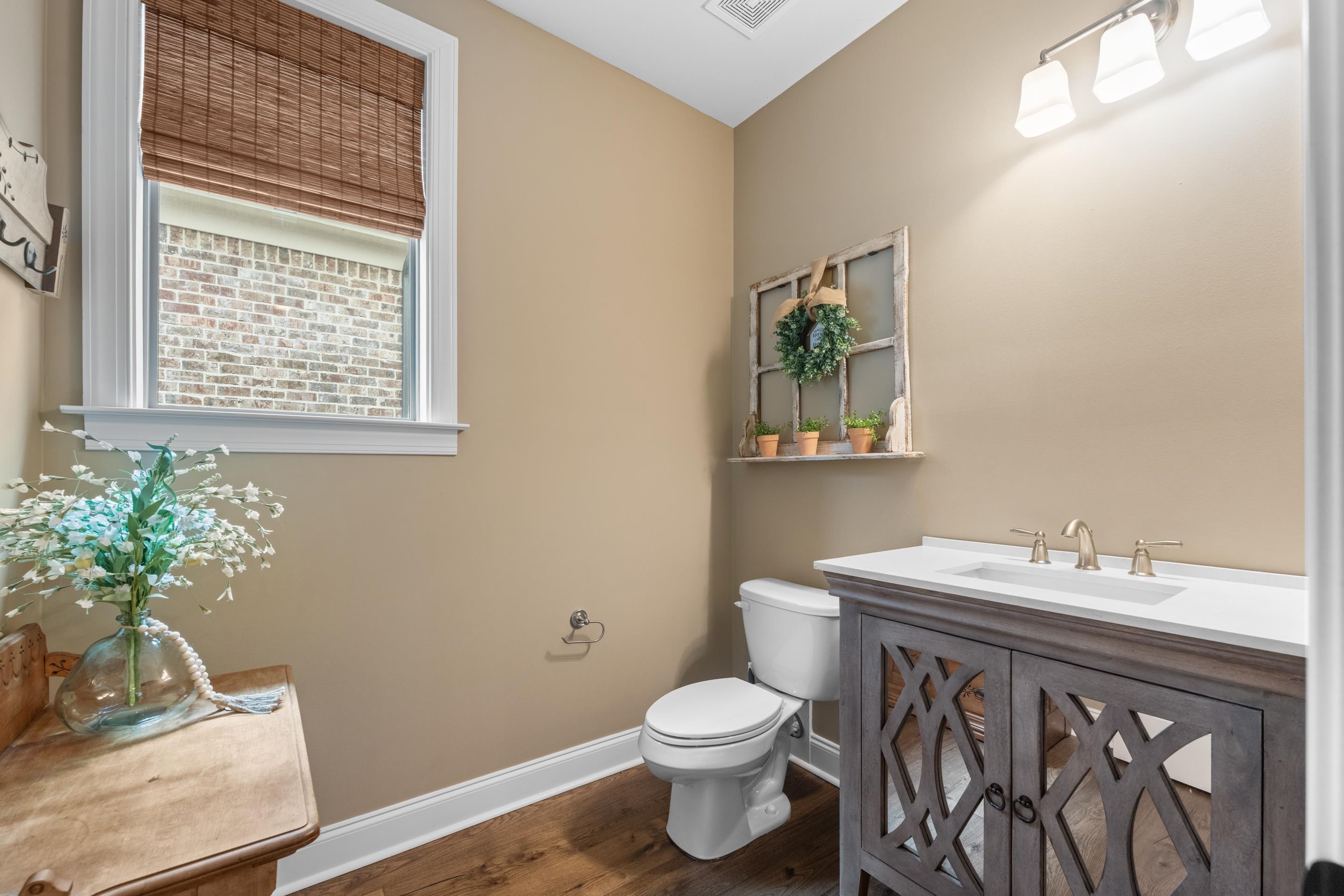 565 Saunders Creek Cir Property Photo 17