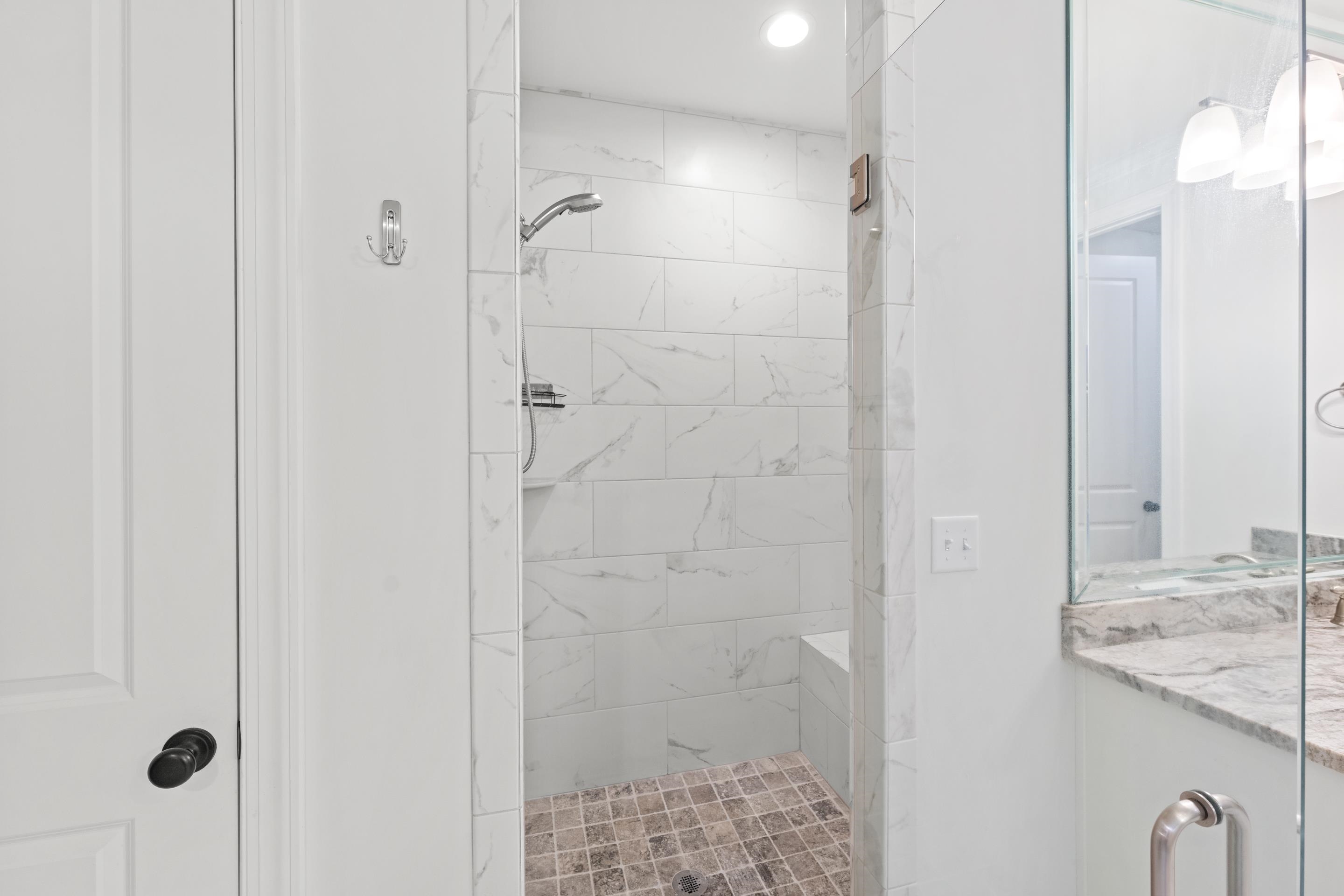 565 Saunders Creek Cir Property Photo 20