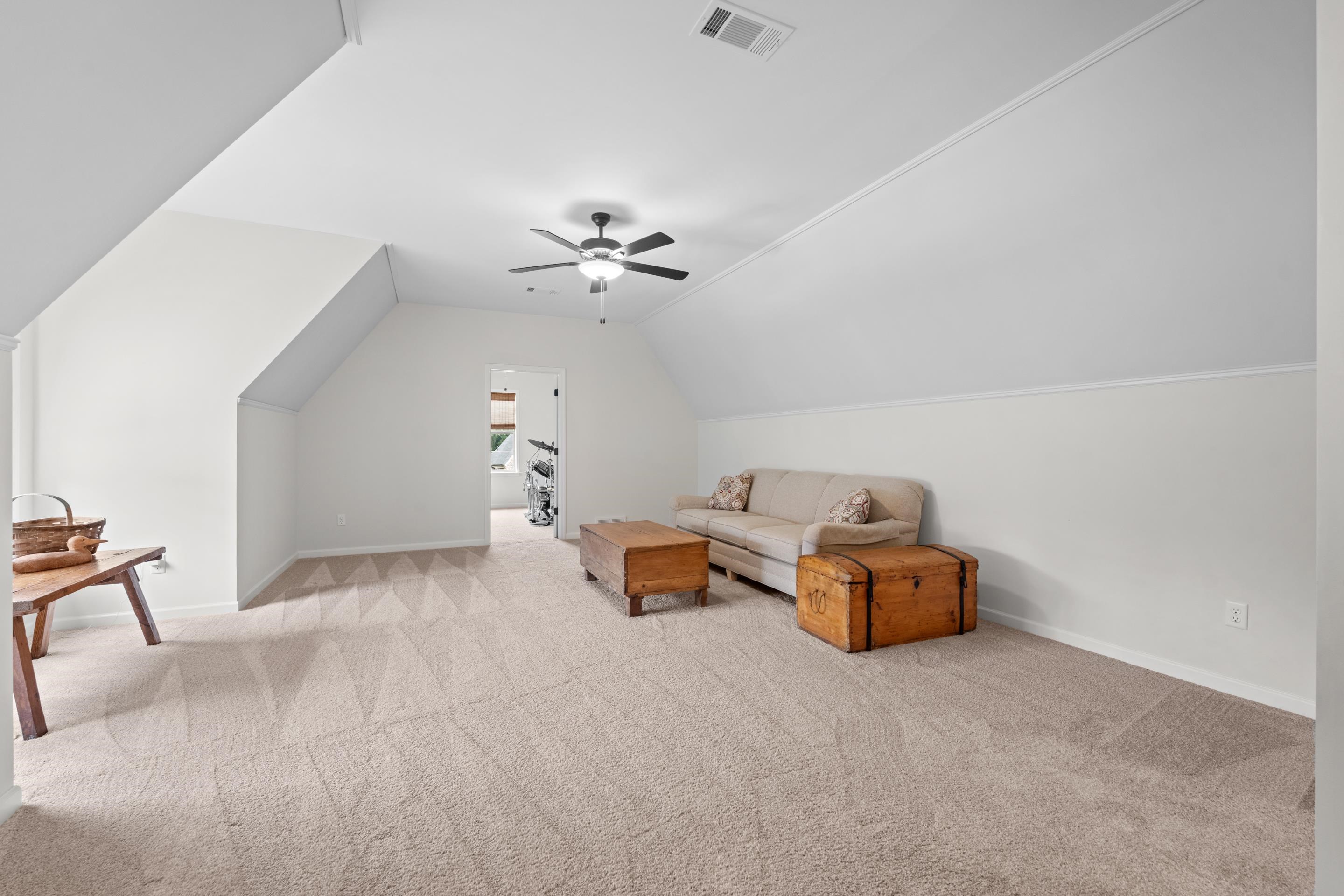 565 Saunders Creek Cir Property Photo 29