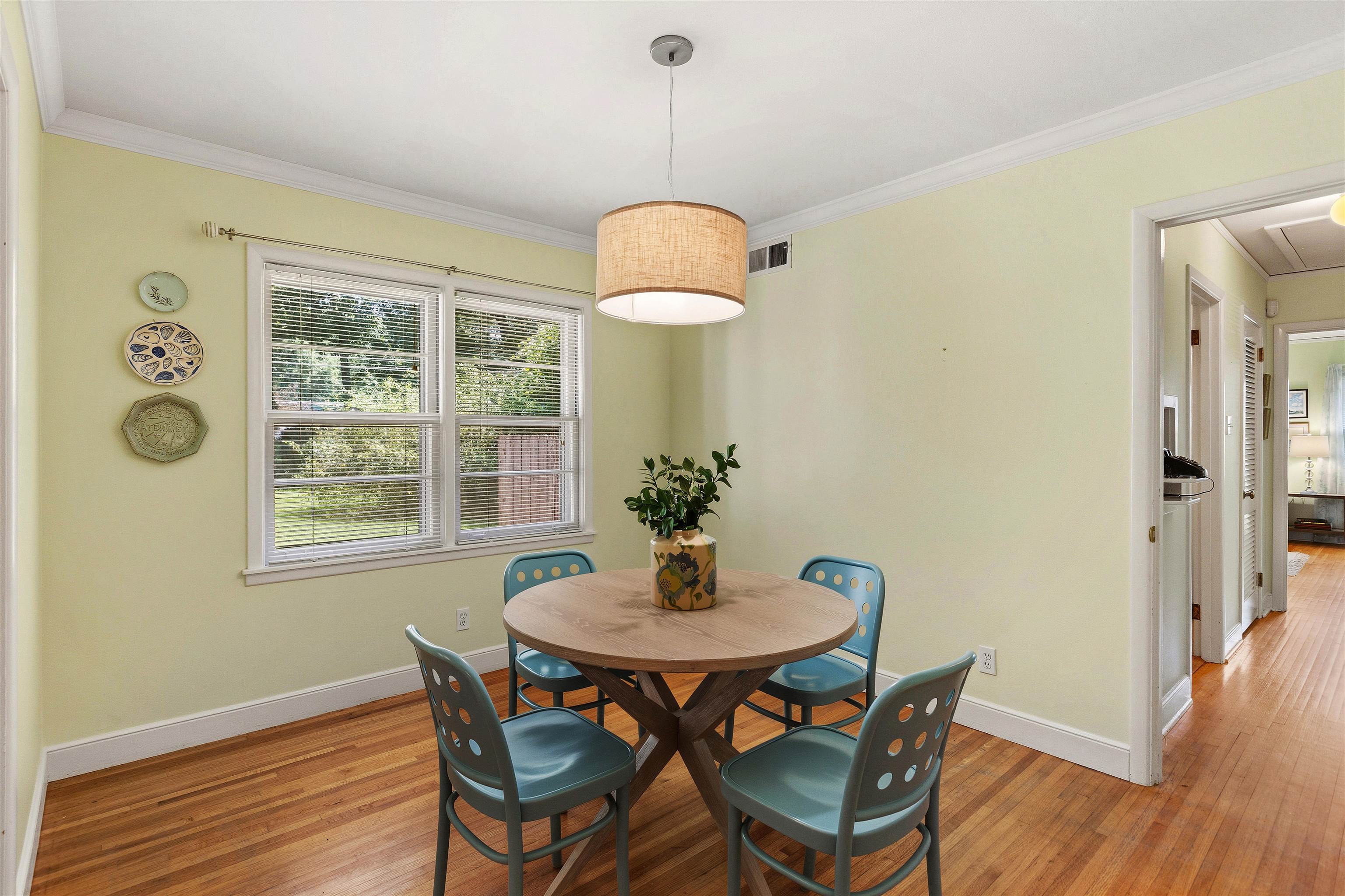 4972 Robindale Ln Property Photo 14