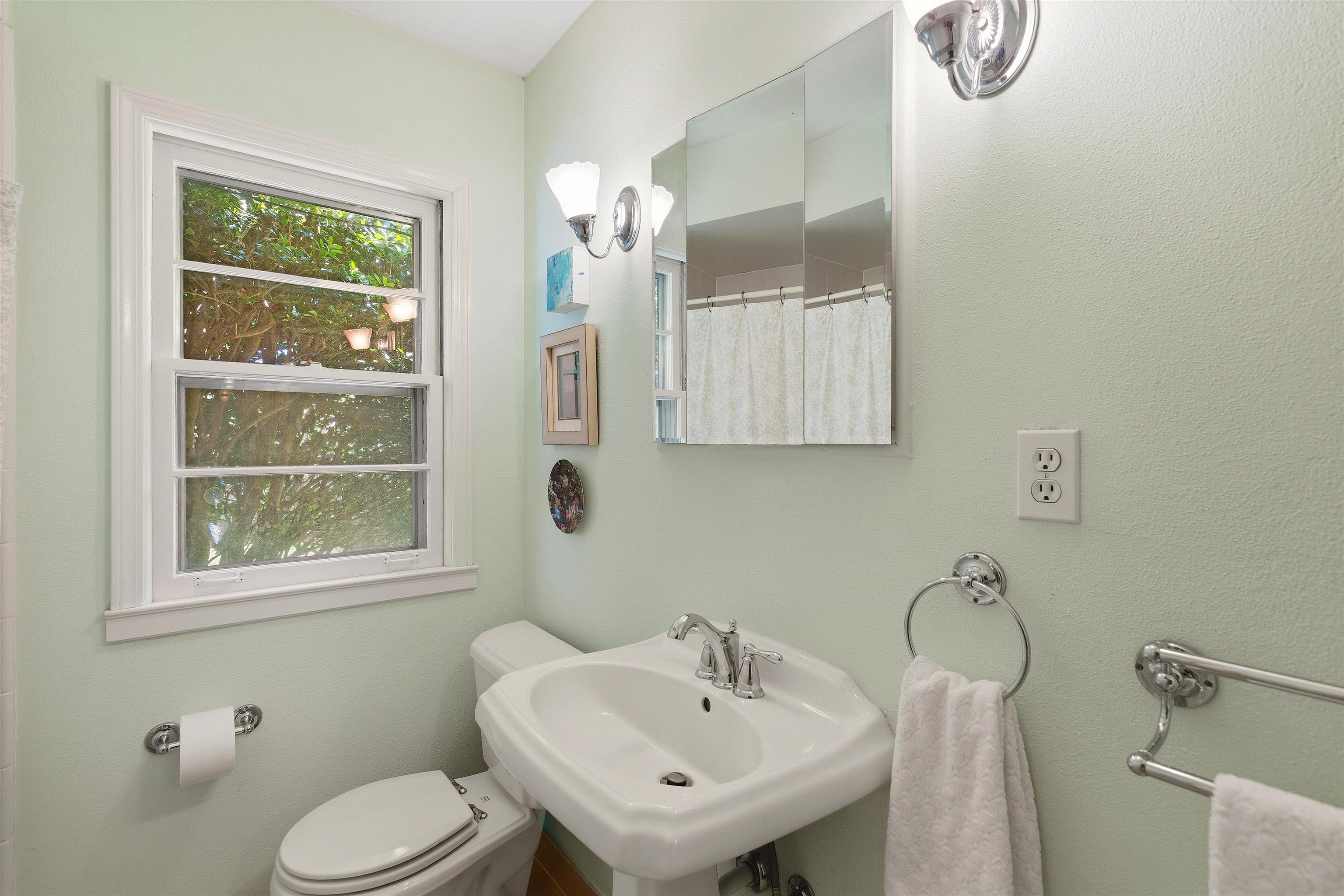 4972 Robindale Ln Property Photo 24