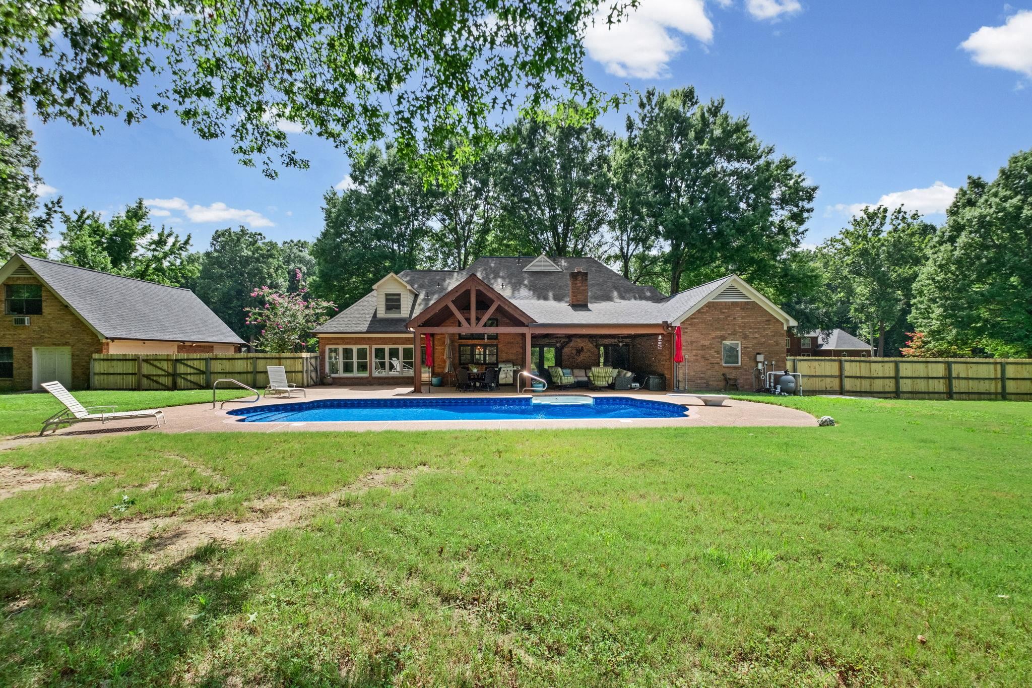 3974 Davies Manor Dr Property Photo 4