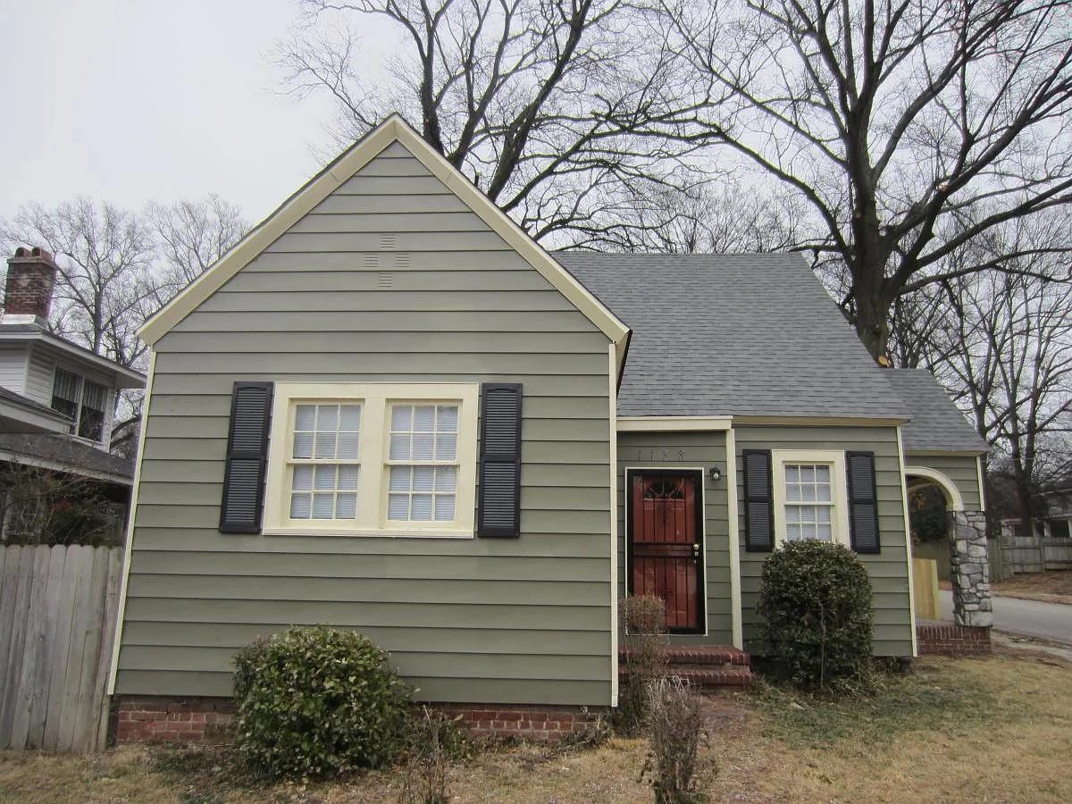 1188 Tanglewood St Property Photo 1
